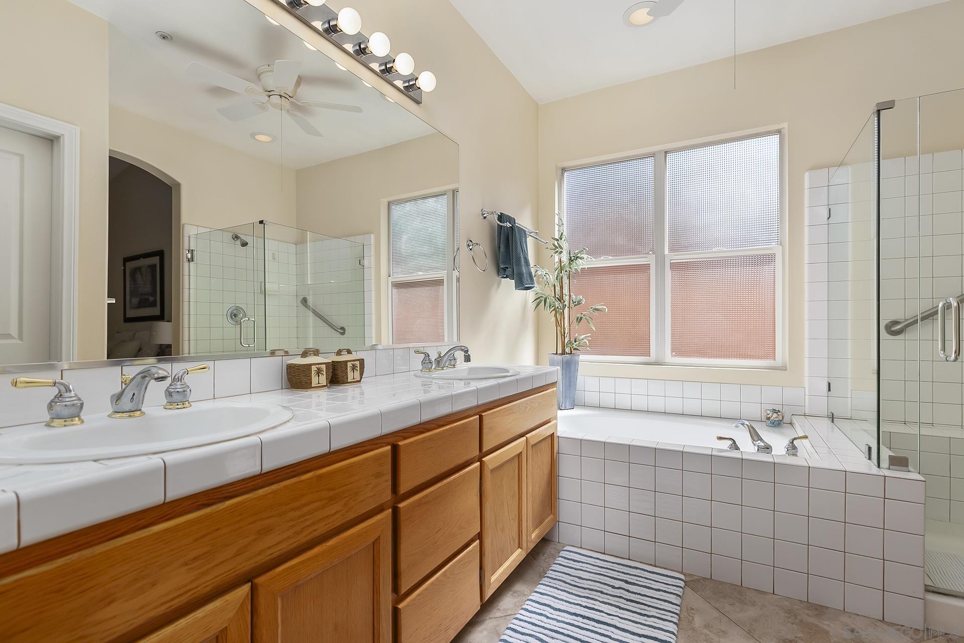 Detail Gallery Image 26 of 28 For 1935  Cresthaven Dr, Vista,  CA 92084 - 4 Beds | 3 Baths