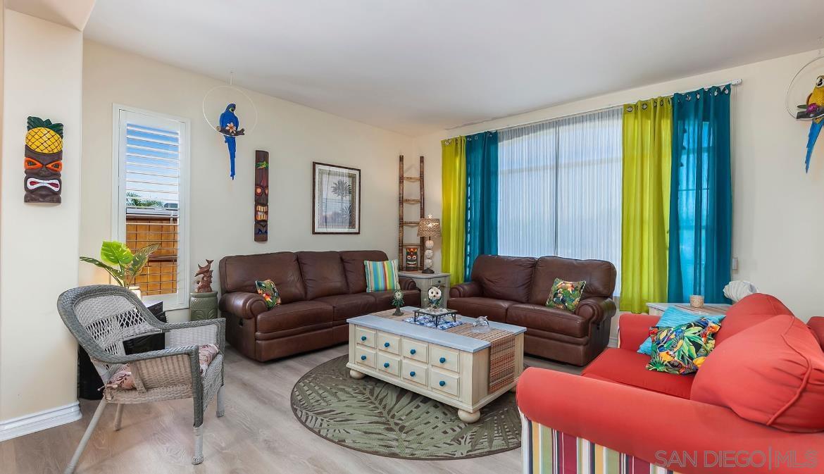 Detail Gallery Image 9 of 29 For 1935  Cresthaven Dr, Vista,  CA 92084 - 4 Beds | 3 Baths