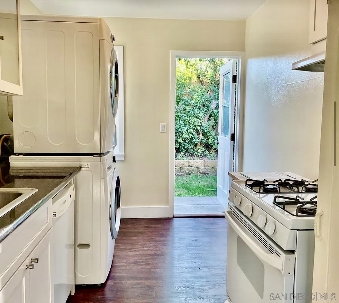 Detail Gallery Image 14 of 24 For 4985-89  Narragansett Ave, San Diego,  CA 92107 - – Beds | – Baths