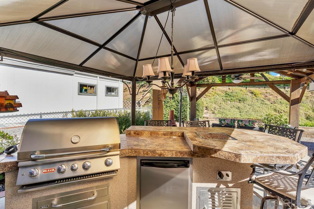 Detail Gallery Image 13 of 68 For 18218  Paradise Mountain Rd  #203,  Valley Center,  CA 92082 - 2 Beds | 2 Baths