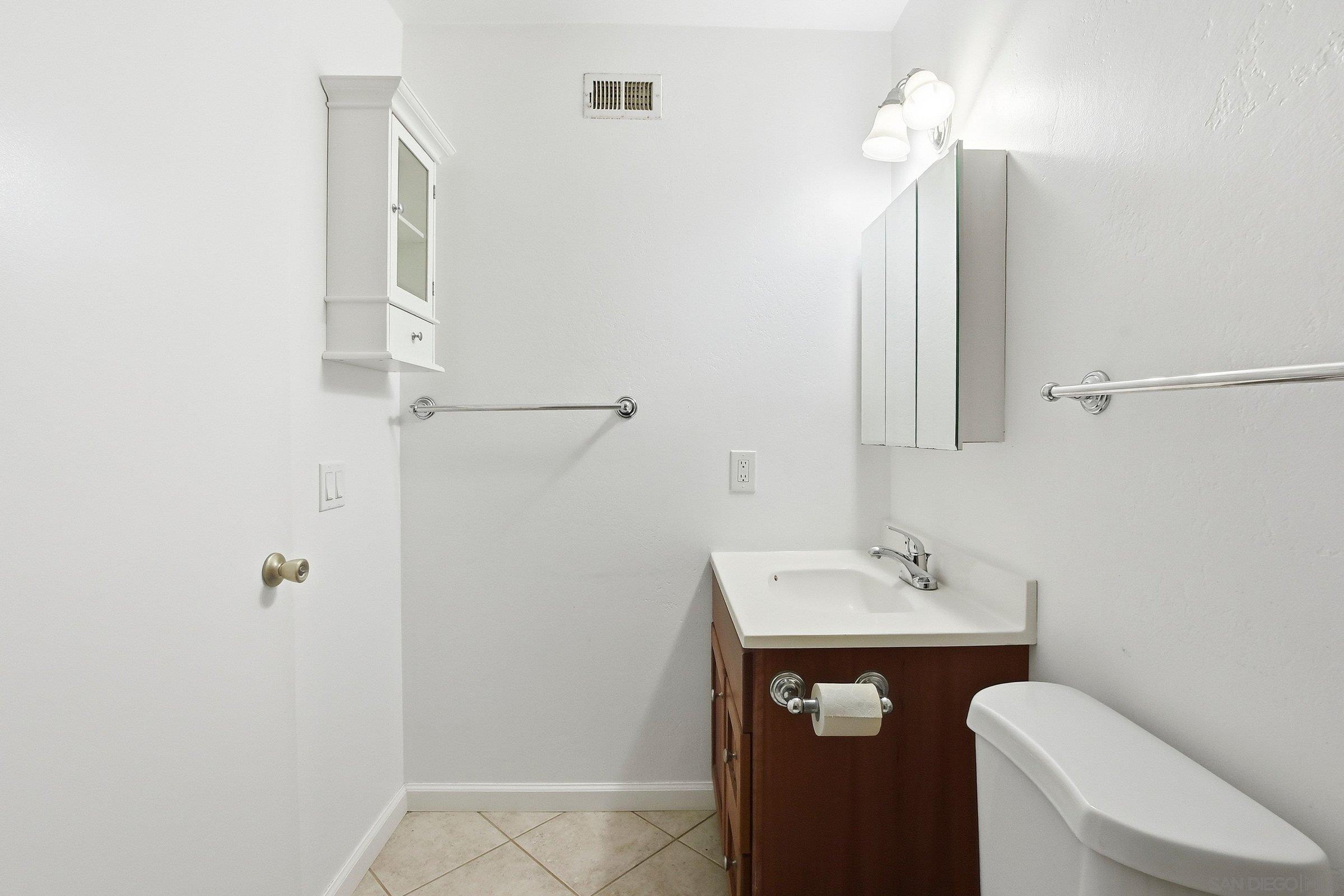 Detail Gallery Image 16 of 31 For 10856  Parkdale Ave, San Diego,  CA 92126 - 3 Beds | 2 Baths