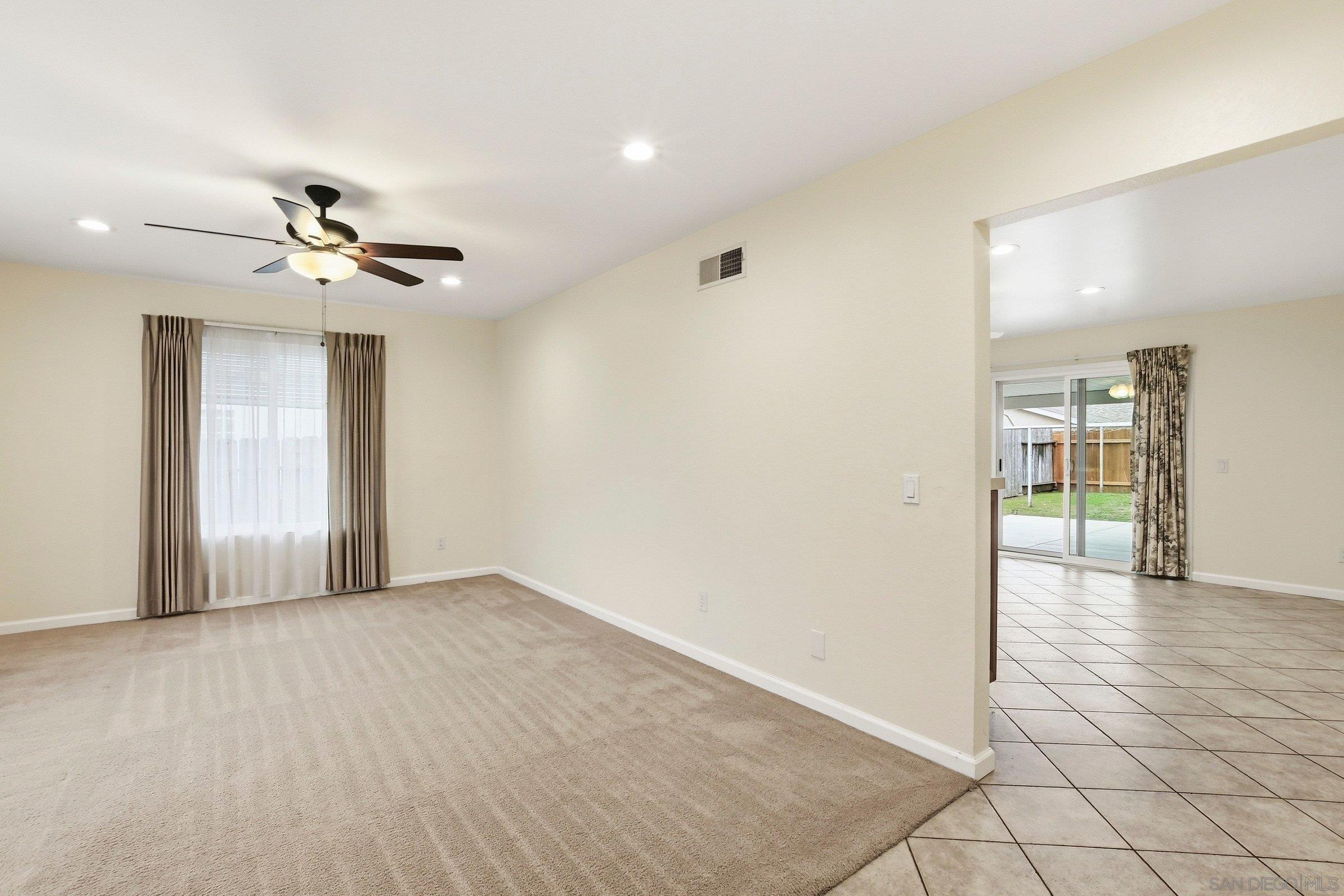 Detail Gallery Image 7 of 31 For 10856  Parkdale Ave, San Diego,  CA 92126 - 3 Beds | 2 Baths