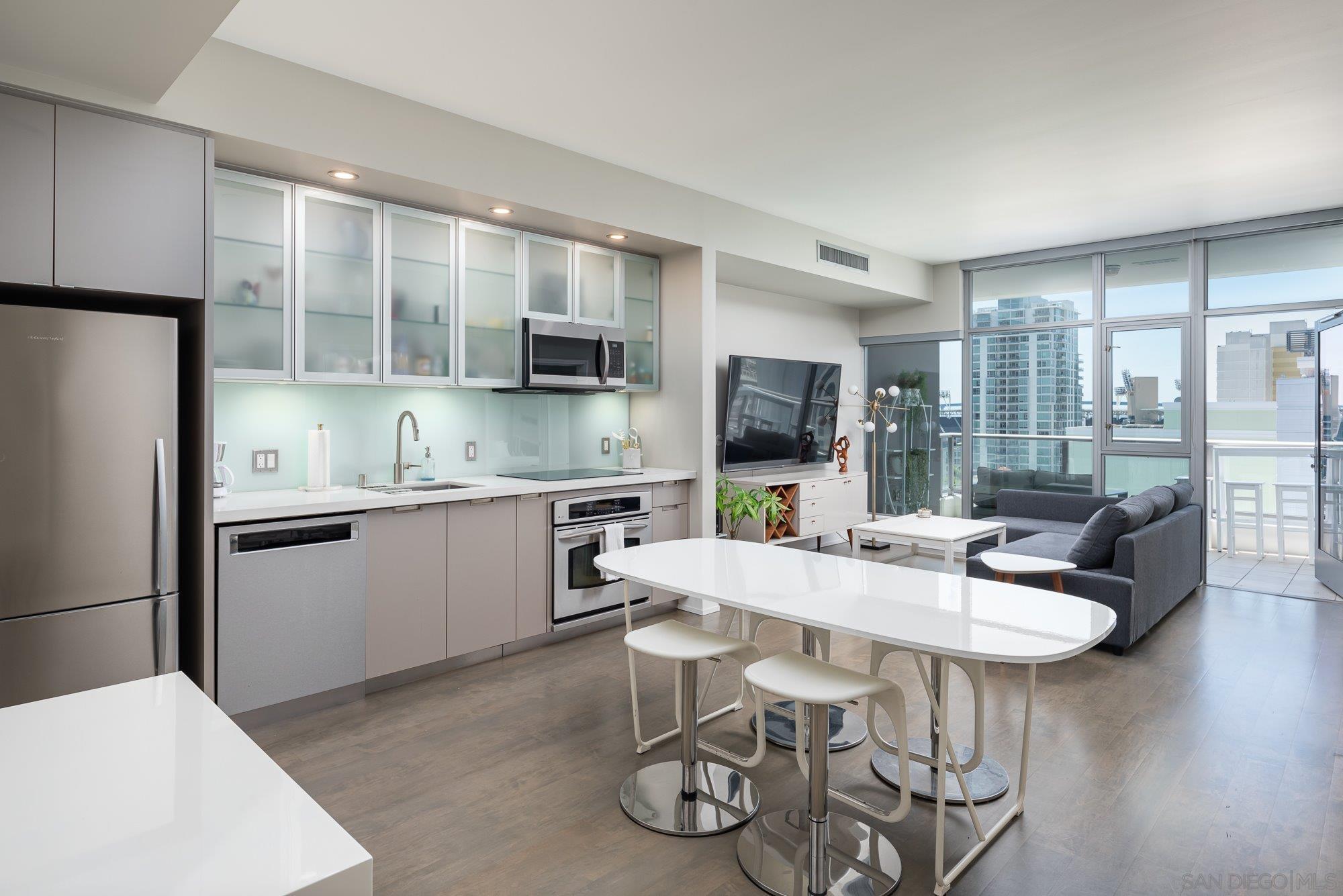 Detail Gallery Image 5 of 23 For 575  6th Ave  1007, San Diego,  CA 92101 - 1 Beds | 1 Baths