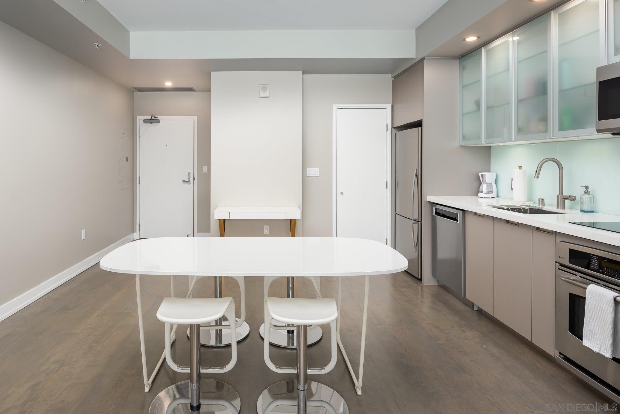 Detail Gallery Image 8 of 23 For 575  6th Ave  1007, San Diego,  CA 92101 - 1 Beds | 1 Baths