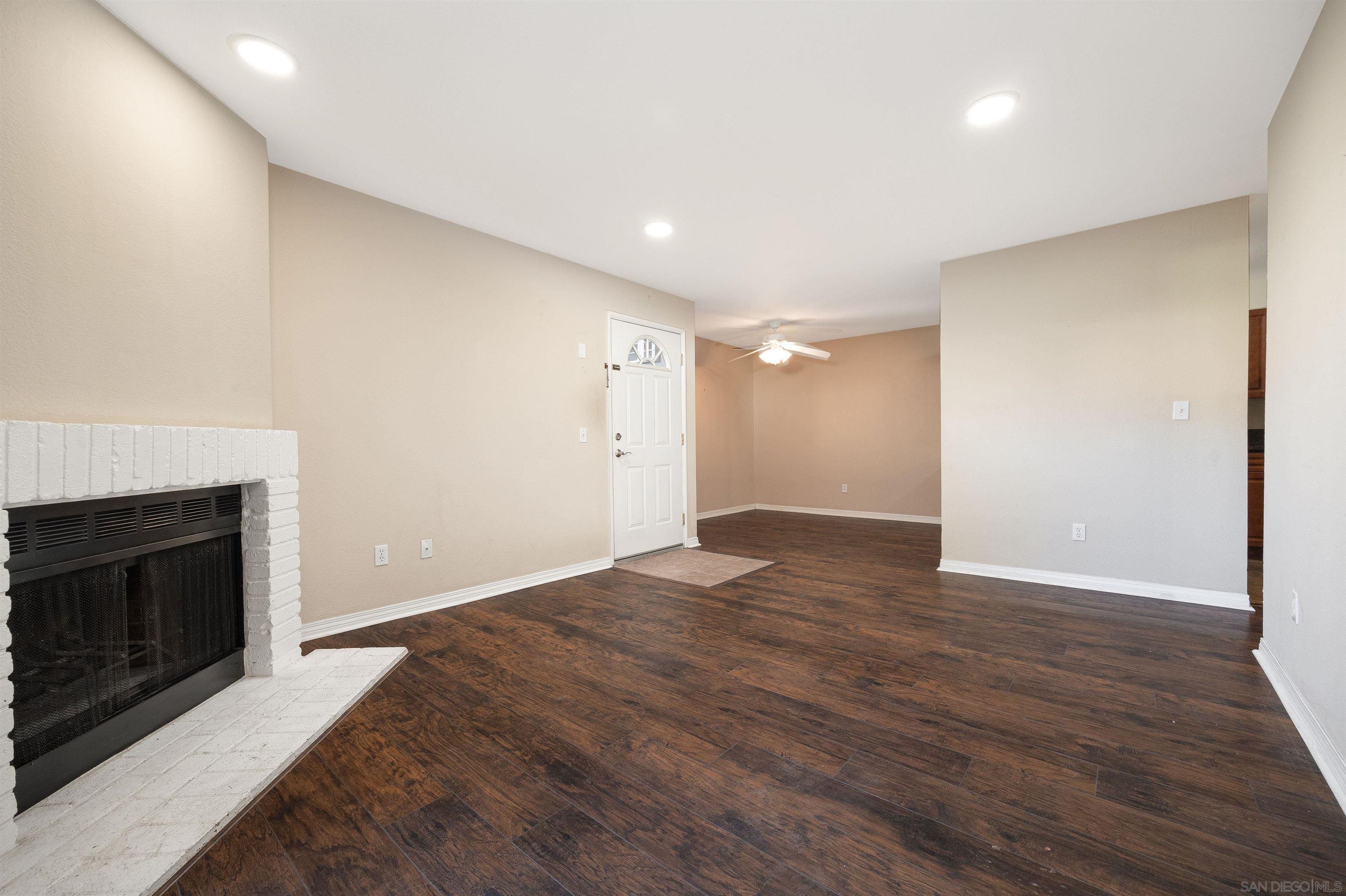 Detail Gallery Image 3 of 17 For 2970  Alta View Dr  #G102,  San Diego,  CA 92139 - 2 Beds | 2 Baths