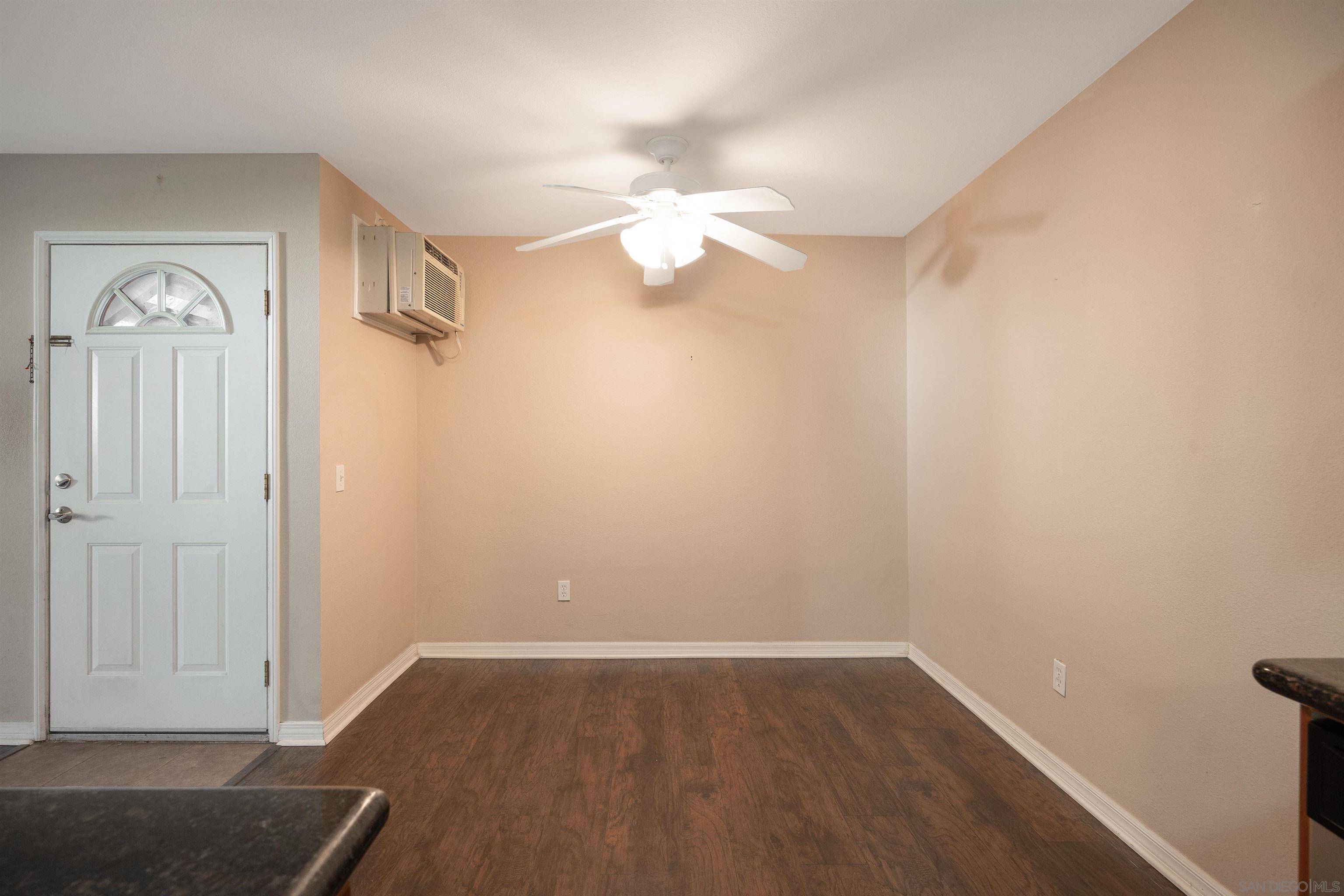 Detail Gallery Image 4 of 17 For 2970  Alta View Dr  #G102,  San Diego,  CA 92139 - 2 Beds | 2 Baths