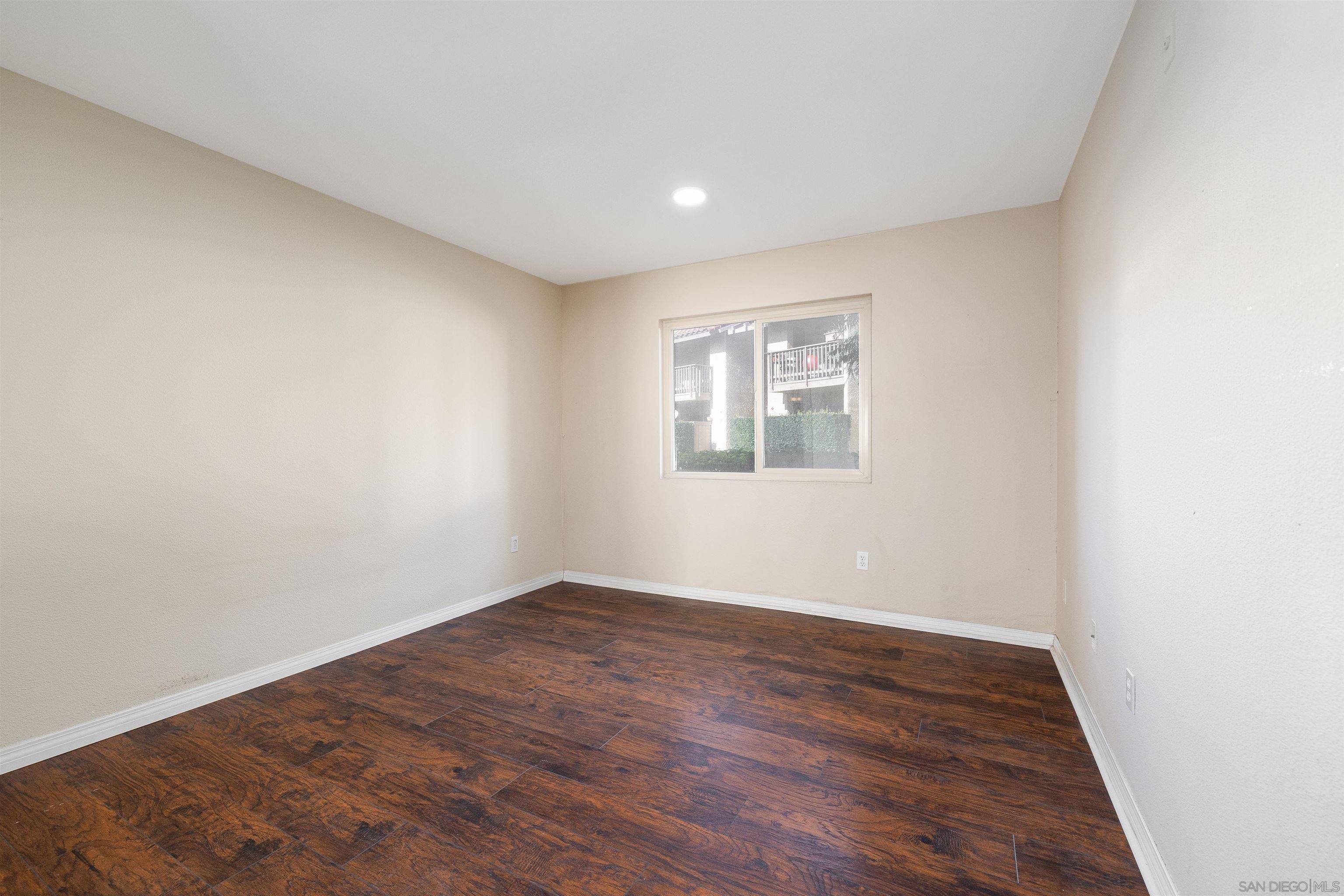 Detail Gallery Image 9 of 17 For 2970  Alta View Dr  #G102,  San Diego,  CA 92139 - 2 Beds | 2 Baths