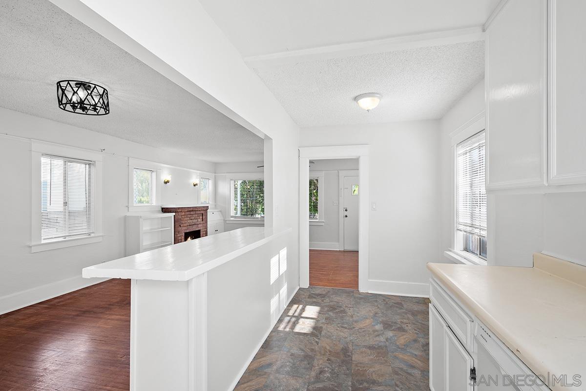 Detail Gallery Image 21 of 54 For 812  H Ave, Coronado,  CA 92118 - 4 Beds | 2 Baths