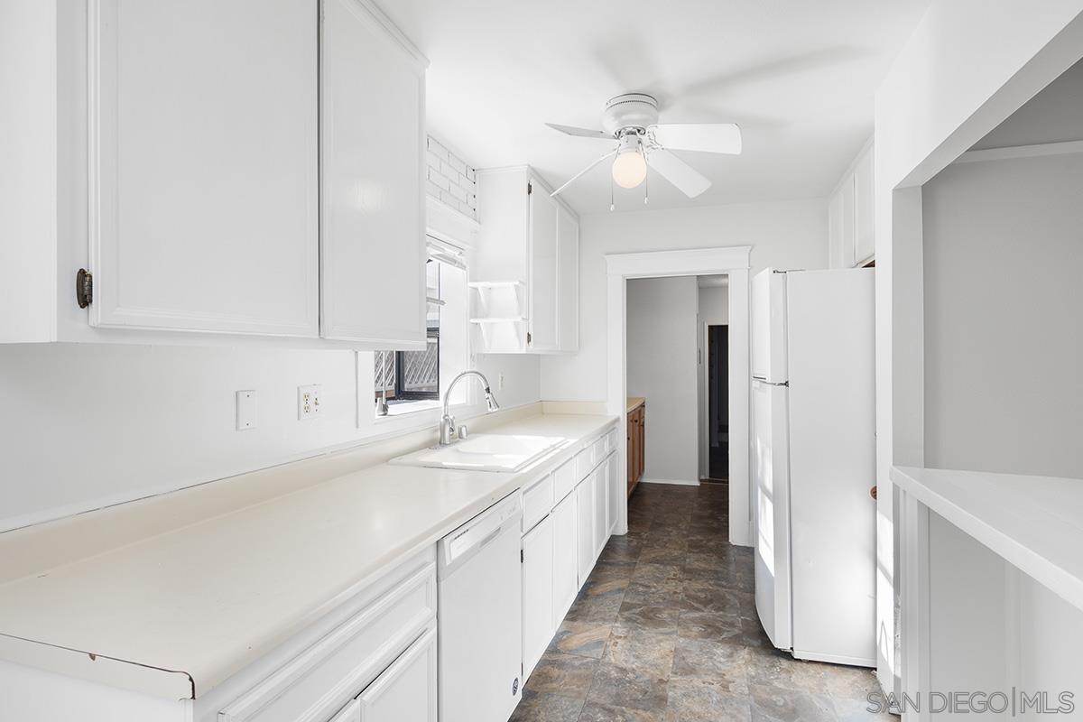 Detail Gallery Image 23 of 54 For 812  H Ave, Coronado,  CA 92118 - 4 Beds | 2 Baths