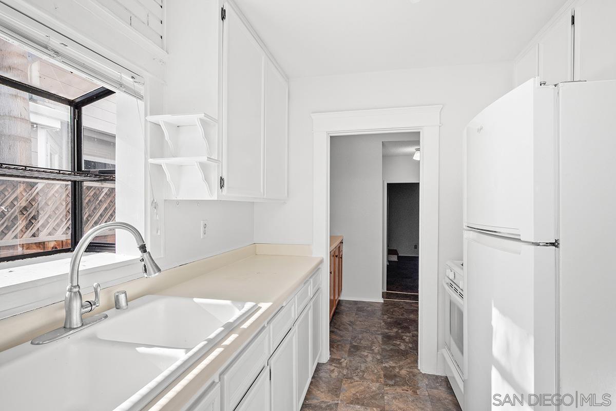 Detail Gallery Image 24 of 54 For 812  H Ave, Coronado,  CA 92118 - 4 Beds | 2 Baths