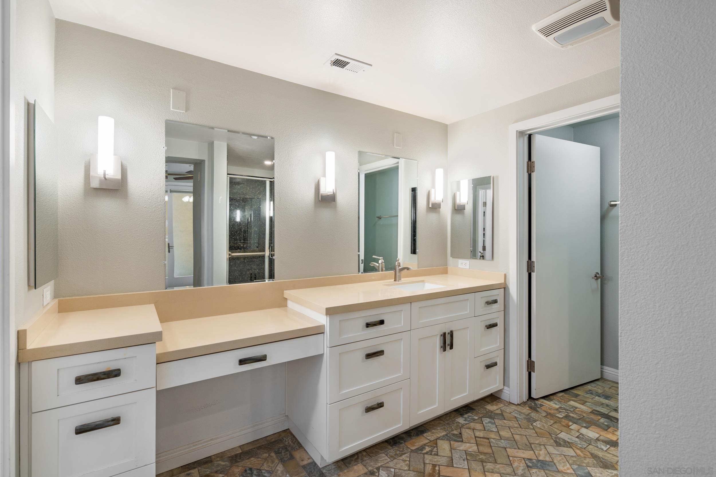 Detail Gallery Image 15 of 31 For 3650  5th Ave  #415,  San Diego,  CA 92103 - 3 Beds | 2 Baths