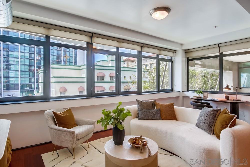 Front Image Thumbnail for SD250046368