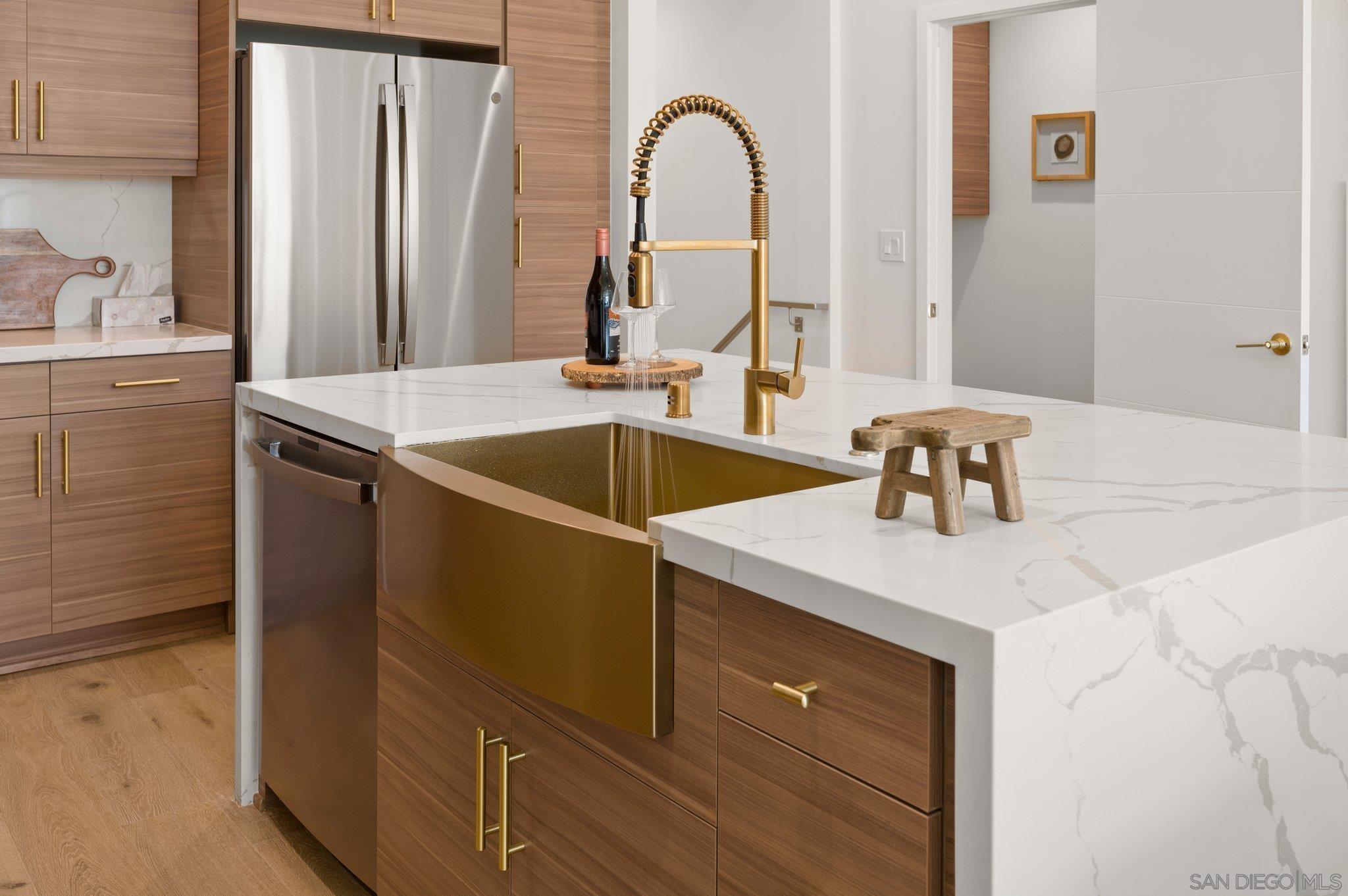 Detail Gallery Image 7 of 34 For 3780  32nd St, San Diego,  CA 92104 - 3 Beds | 3/1 Baths