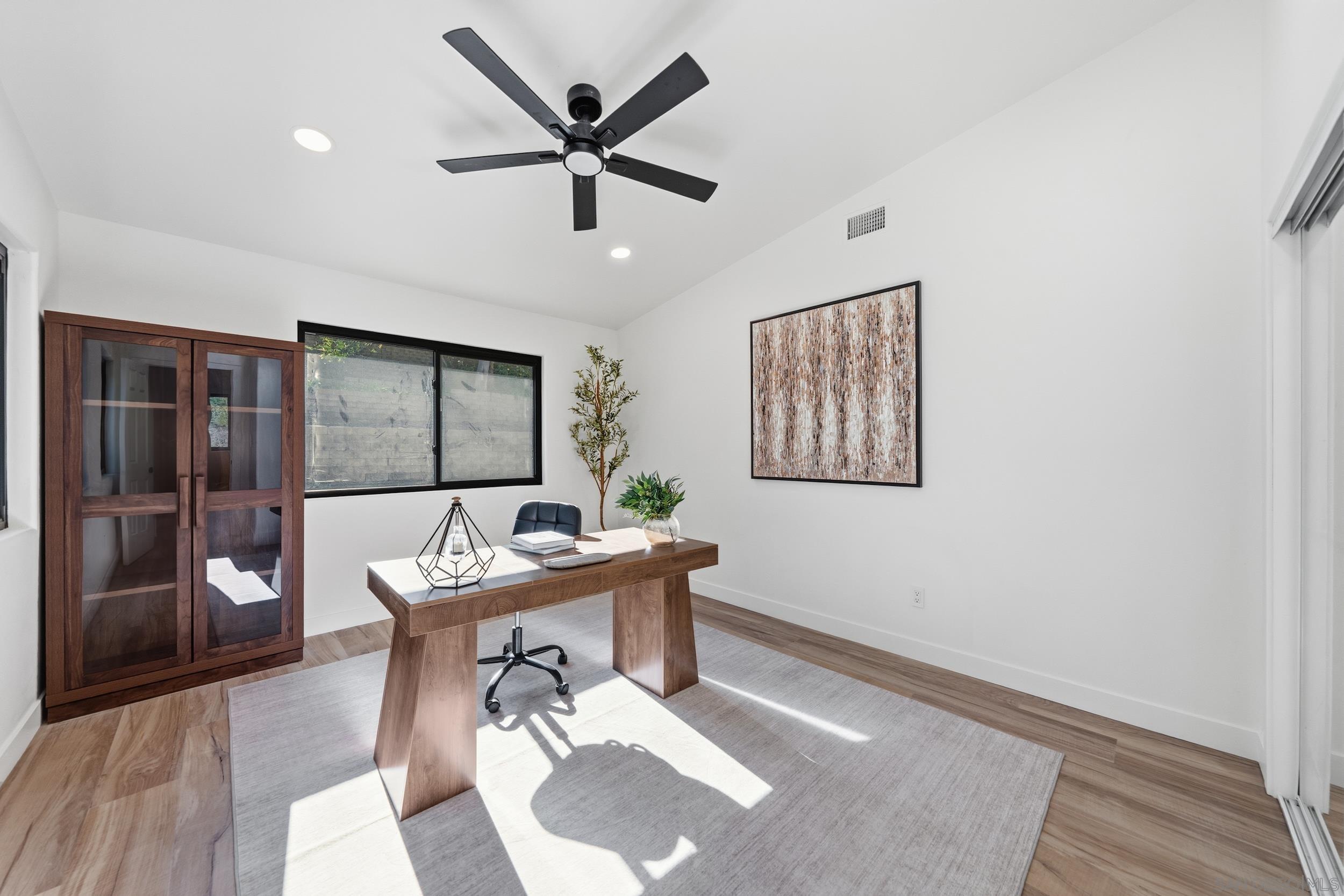 Detail Gallery Image 22 of 61 For 1544  La Vine Ln, Vista,  CA 92084 - 5 Beds | 3 Baths