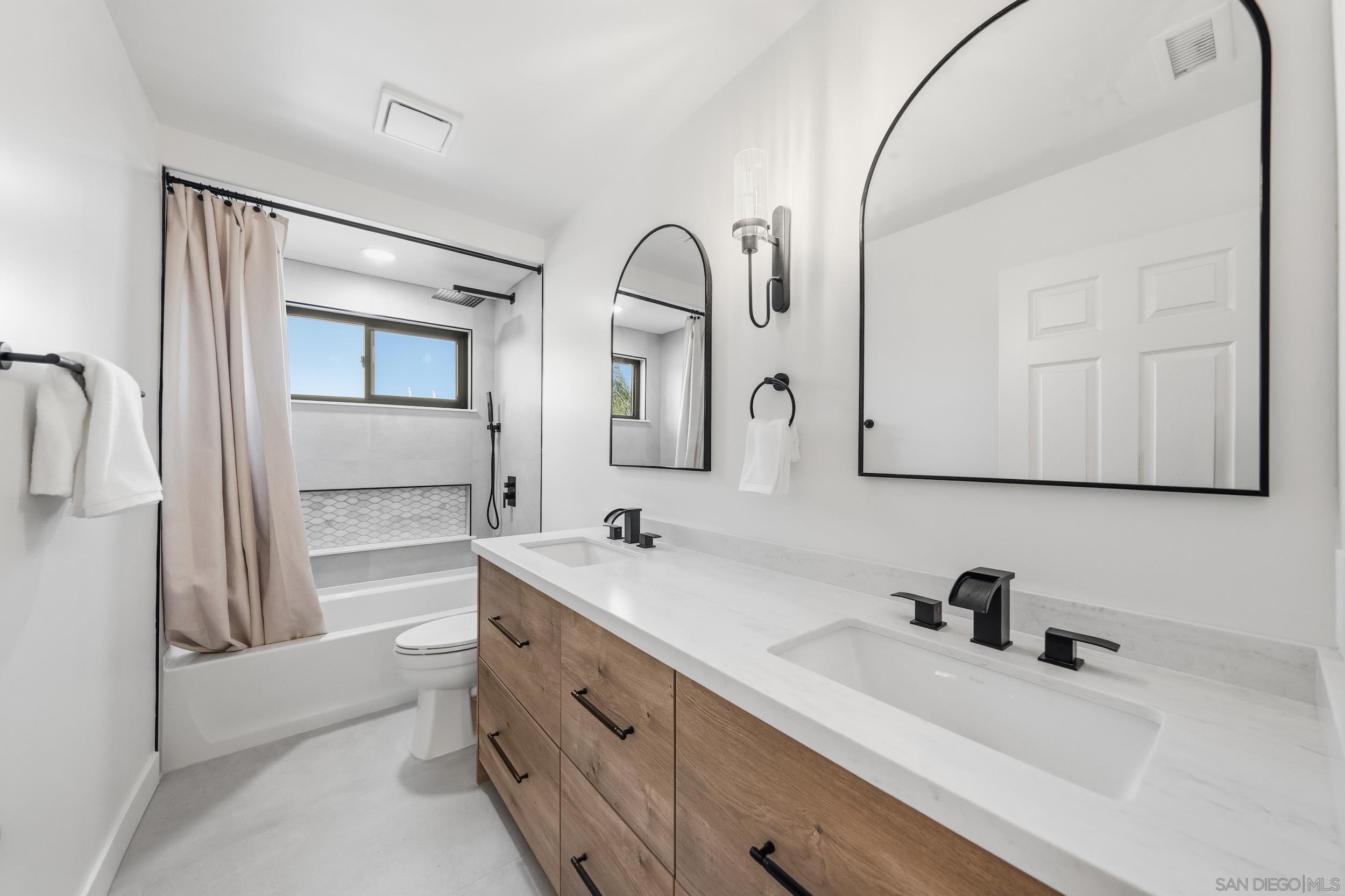 Detail Gallery Image 24 of 61 For 1544  La Vine Ln, Vista,  CA 92084 - 5 Beds | 3 Baths