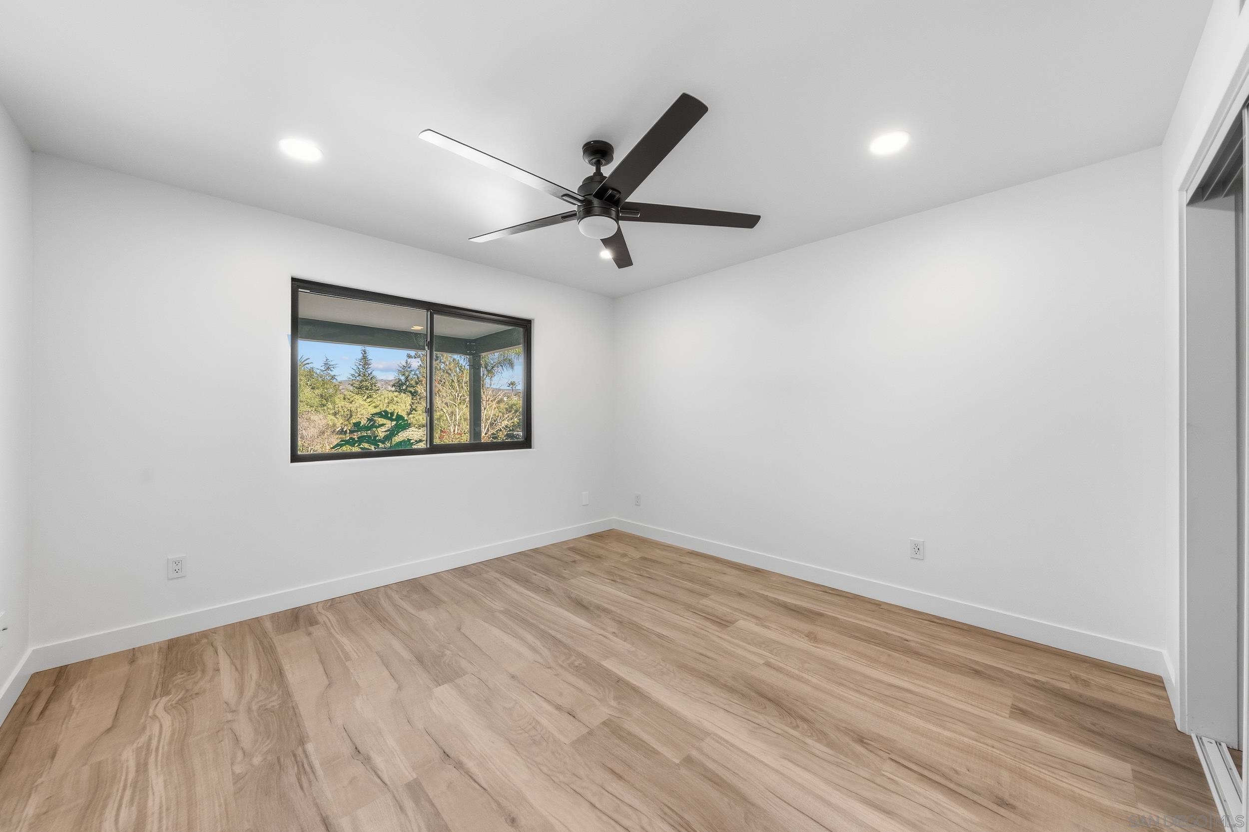 Detail Gallery Image 39 of 61 For 1544  La Vine Ln, Vista,  CA 92084 - 5 Beds | 3 Baths