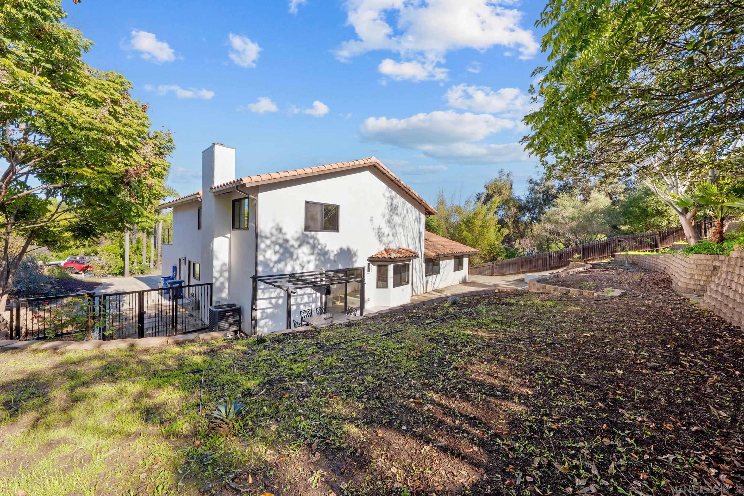 Detail Gallery Image 47 of 61 For 1544  La Vine Ln, Vista,  CA 92084 - 5 Beds | 3 Baths