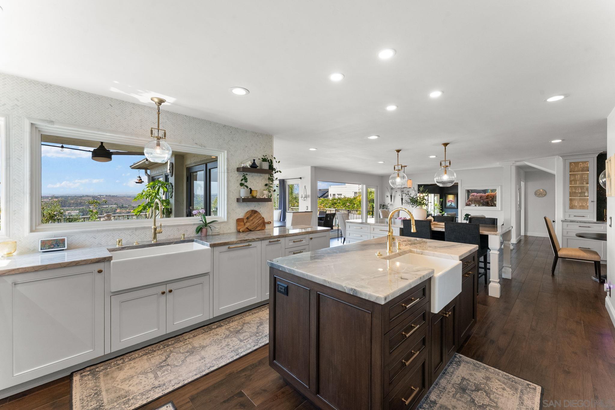 Detail Gallery Image 17 of 69 For 4136  Palisades Road, San Diego,  CA 92116 - 6 Beds | 3/1 Baths