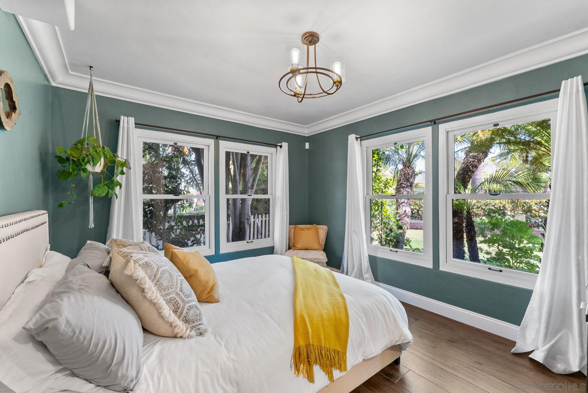 Detail Gallery Image 25 of 69 For 4136  Palisades Road, San Diego,  CA 92116 - 6 Beds | 3/1 Baths