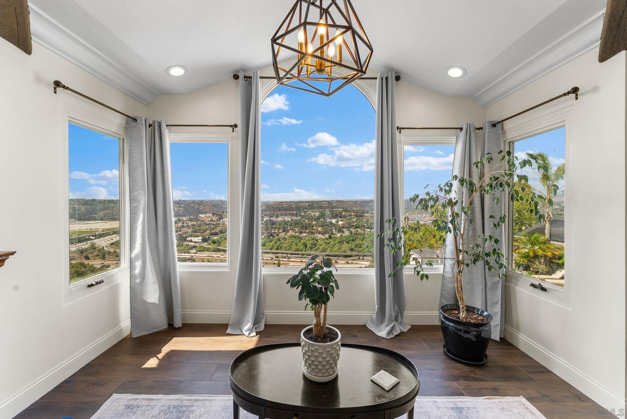 Detail Gallery Image 29 of 69 For 4136  Palisades Road, San Diego,  CA 92116 - 6 Beds | 3/1 Baths