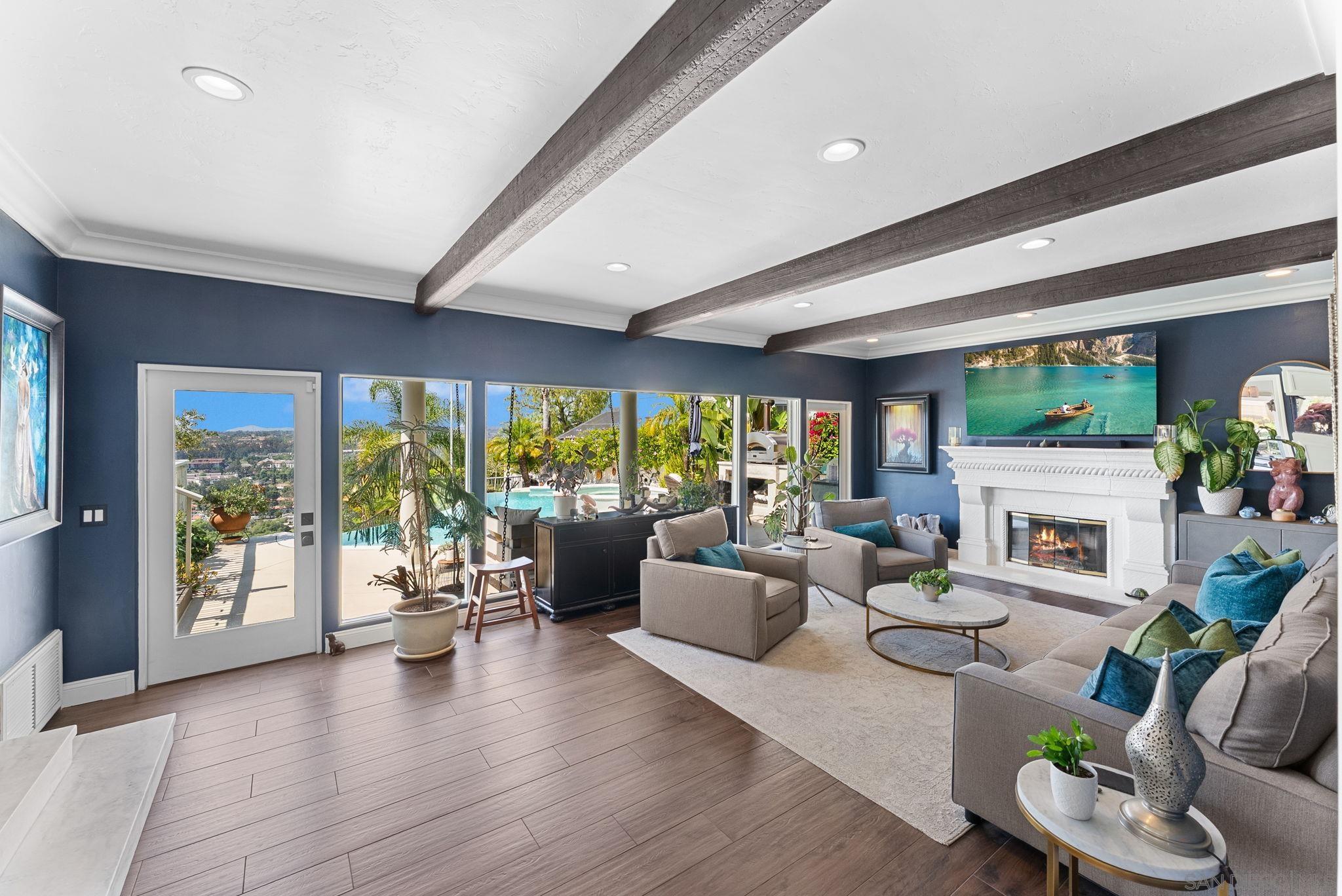 Detail Gallery Image 8 of 69 For 4136  Palisades Road, San Diego,  CA 92116 - 6 Beds | 3/1 Baths