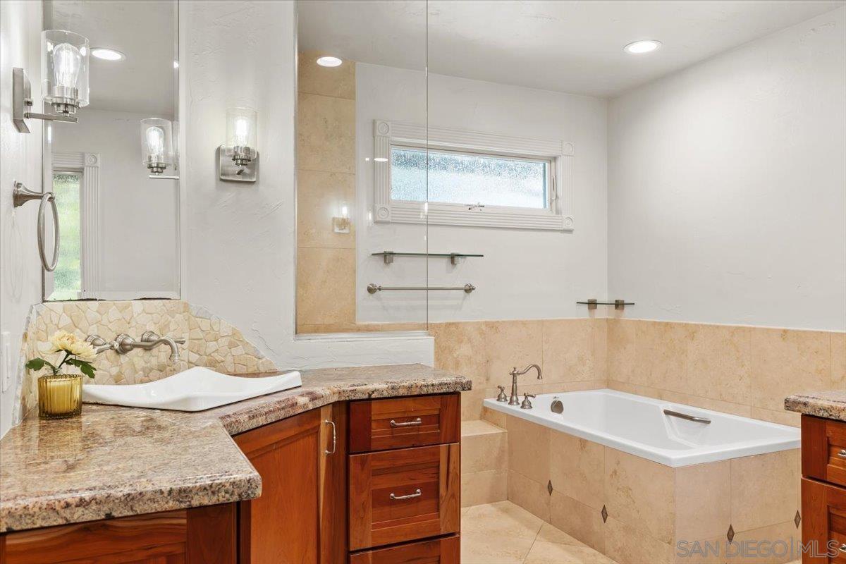 Detail Gallery Image 44 of 75 For 1141  Luneta Drive, Del Mar,  CA 92014 - 5 Beds | 5 Baths