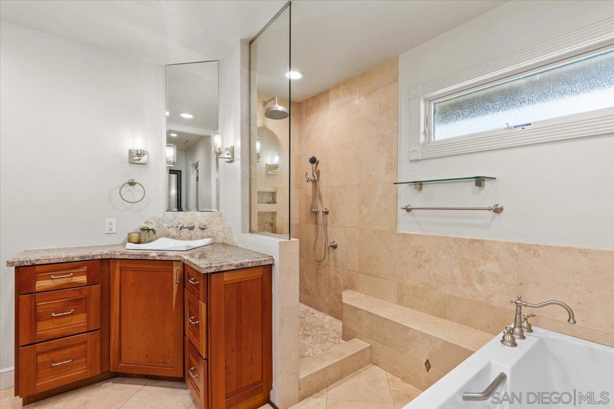 Detail Gallery Image 45 of 75 For 1141  Luneta Drive, Del Mar,  CA 92014 - 5 Beds | 5 Baths