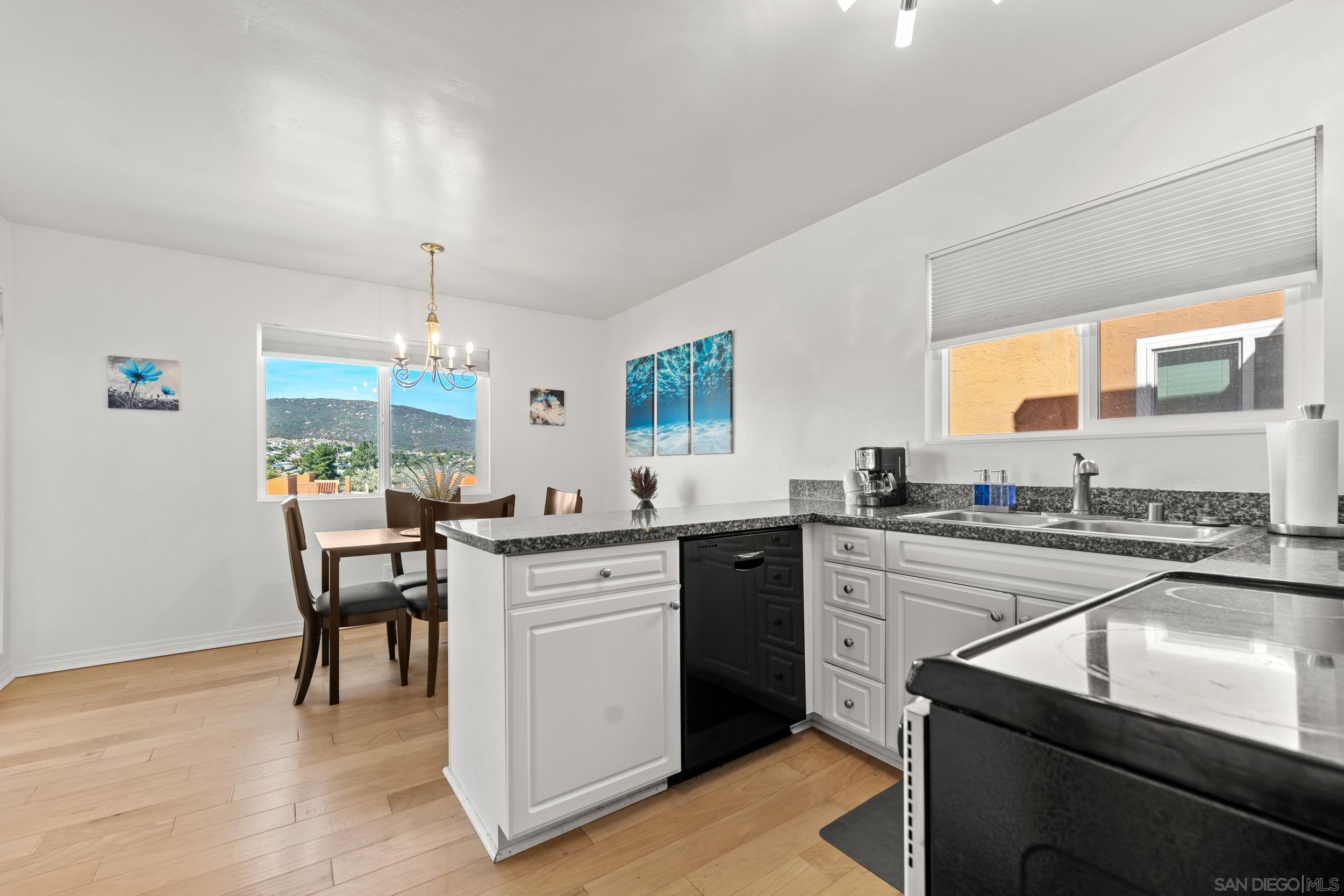 Detail Gallery Image 12 of 32 For 17141 W Bernardo Dr  #203,  San Diego,  CA 92127 - 2 Beds | 2 Baths