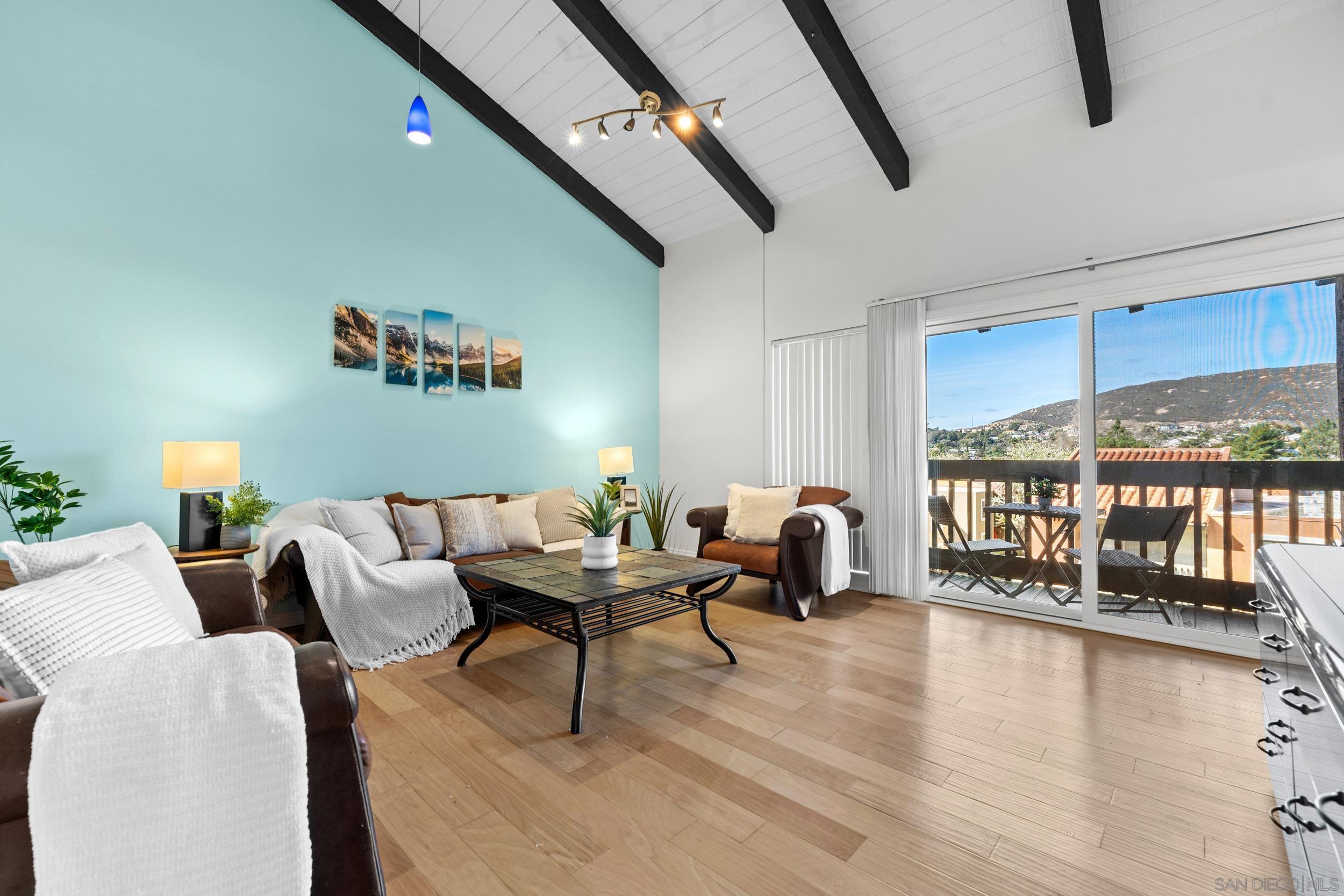 Detail Gallery Image 3 of 32 For 17141 W Bernardo Dr  #203,  San Diego,  CA 92127 - 2 Beds | 2 Baths