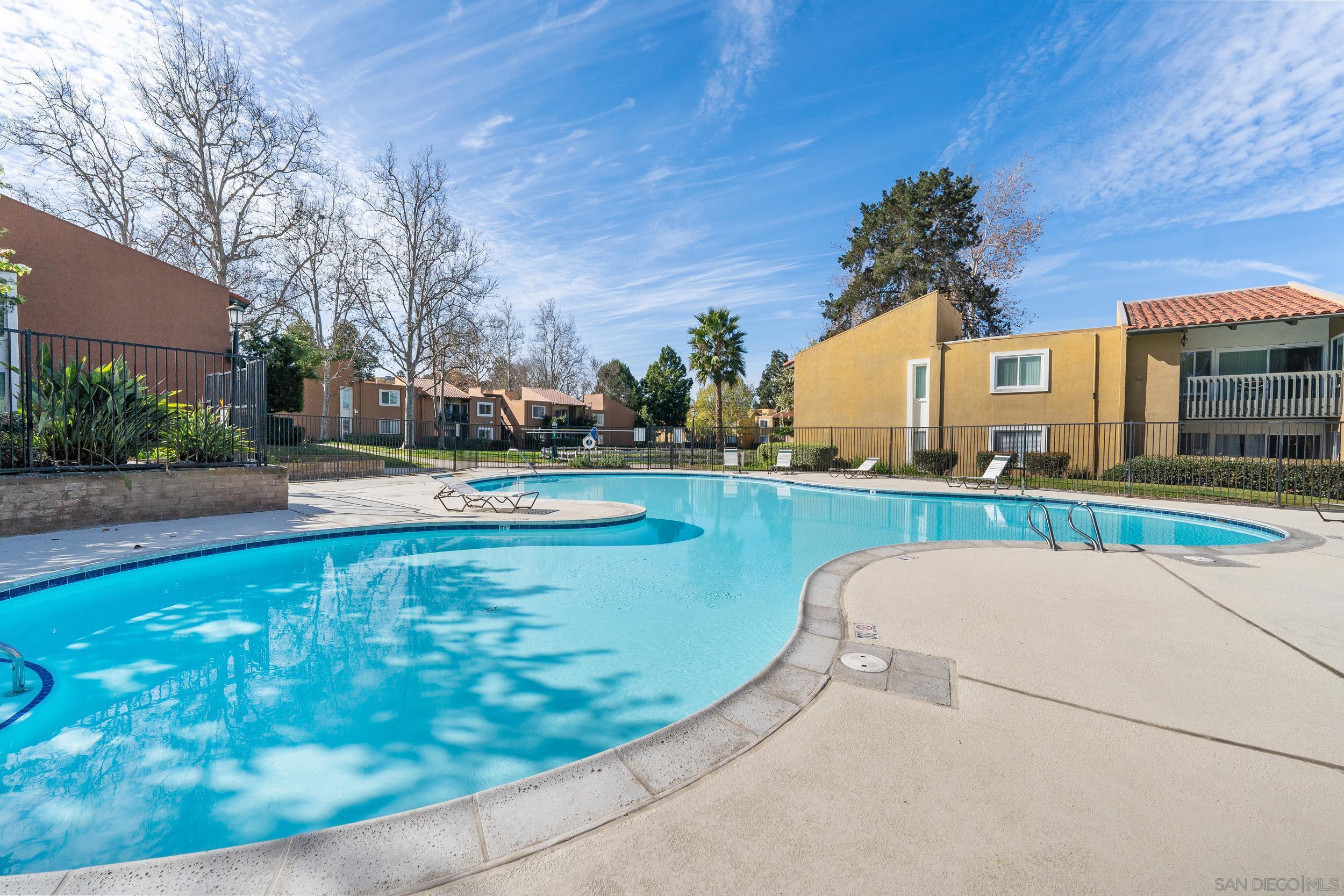 Detail Gallery Image 27 of 32 For 17141 W Bernardo Dr  #203,  San Diego,  CA 92127 - 2 Beds | 2 Baths