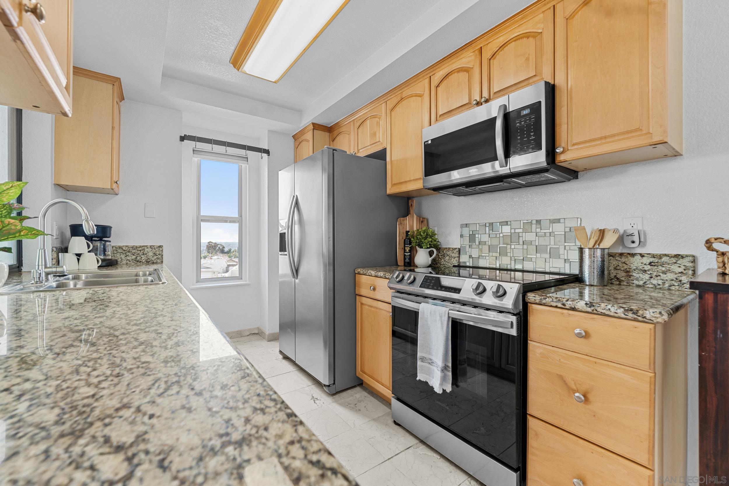 Detail Gallery Image 12 of 34 For 7320  Park Ridge Blvd  #216,  San Diego,  CA 92120 - 2 Beds | 2 Baths