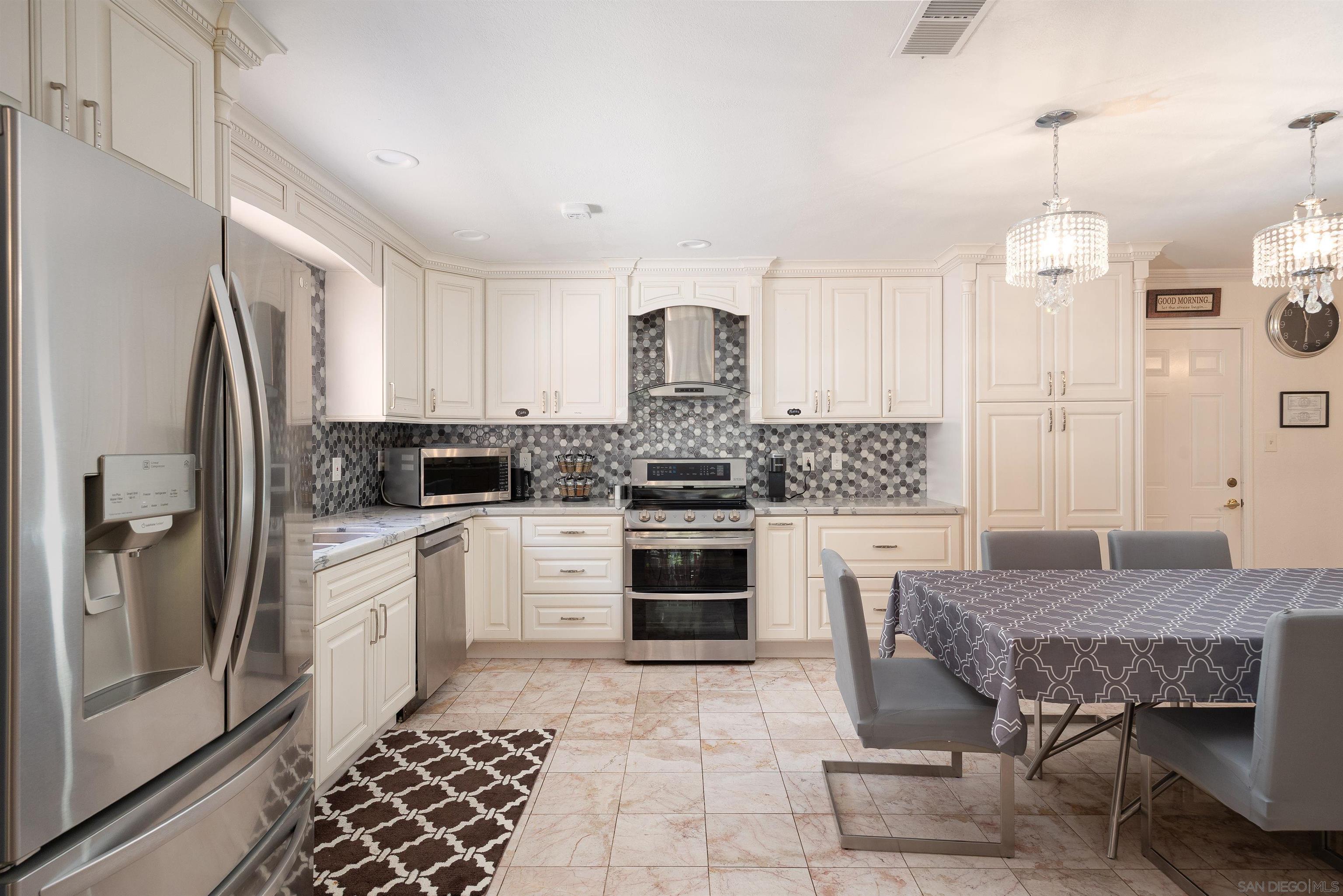 Detail Gallery Image 6 of 31 For 11225  Madrigal St, San Diego,  CA 92129 - 4 Beds | 2 Baths