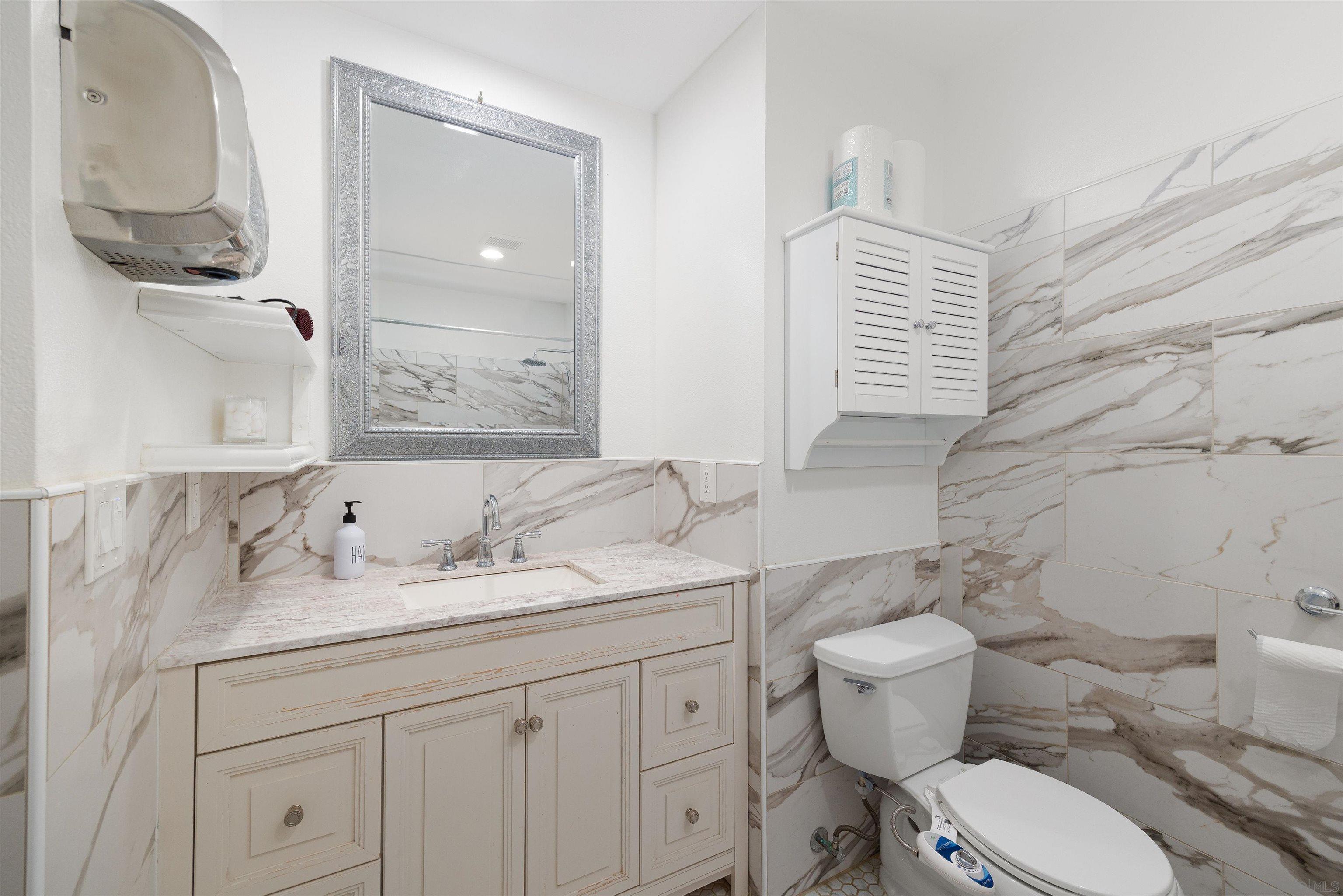 Detail Gallery Image 8 of 31 For 11225  Madrigal St, San Diego,  CA 92129 - 4 Beds | 2 Baths