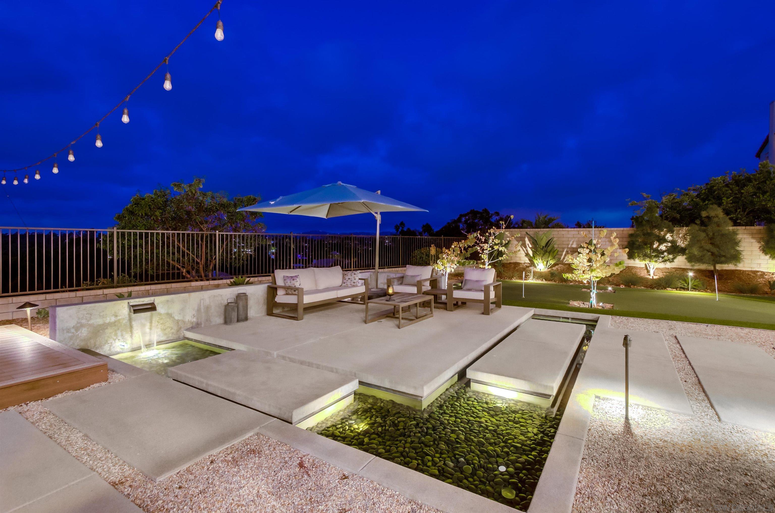 Detail Gallery Image 33 of 45 For 6372  Meadowbrush Cir, San Diego,  CA 92130 - 5 Beds | 5/1 Baths