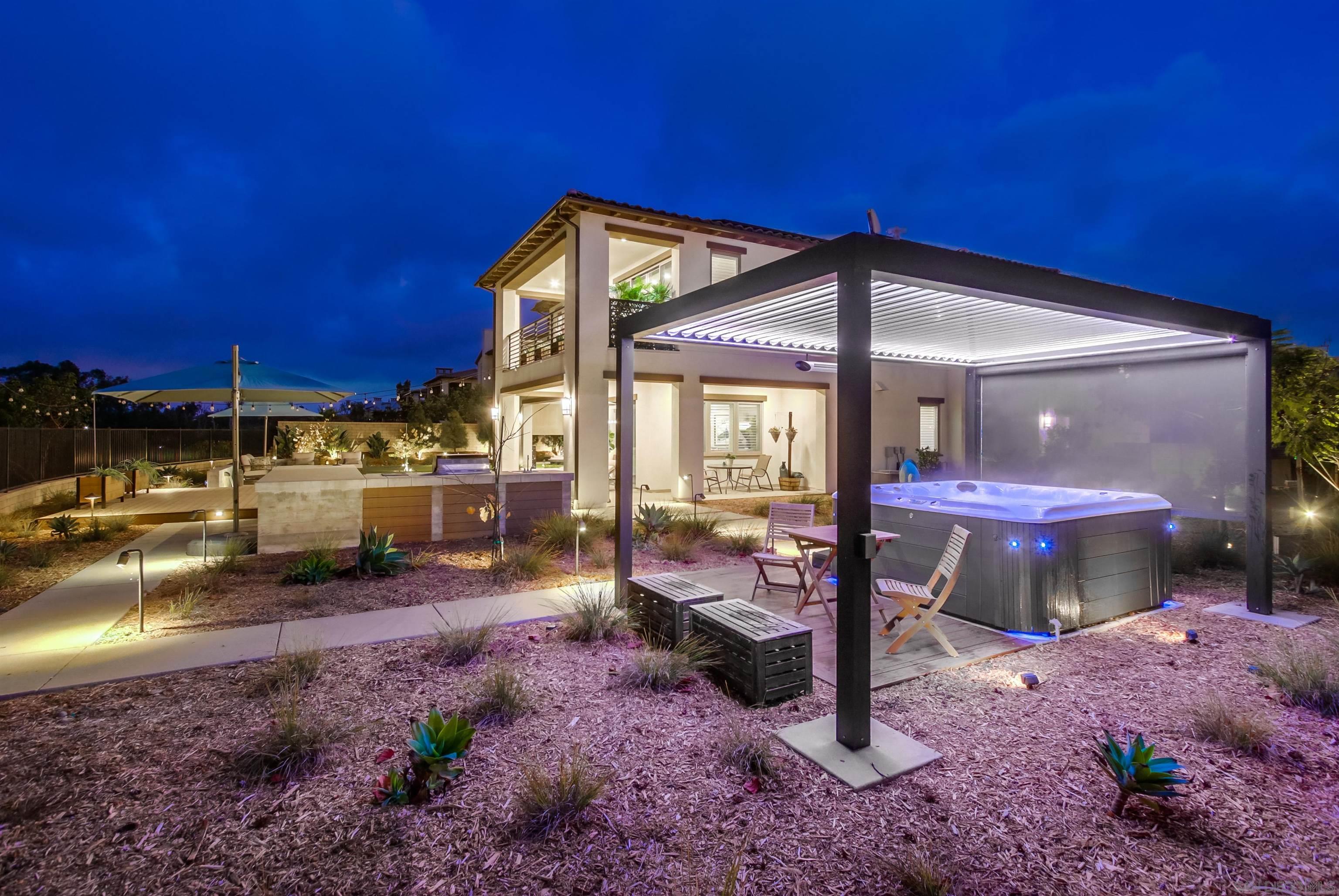 Detail Gallery Image 35 of 45 For 6372  Meadowbrush Cir, San Diego,  CA 92130 - 5 Beds | 5/1 Baths