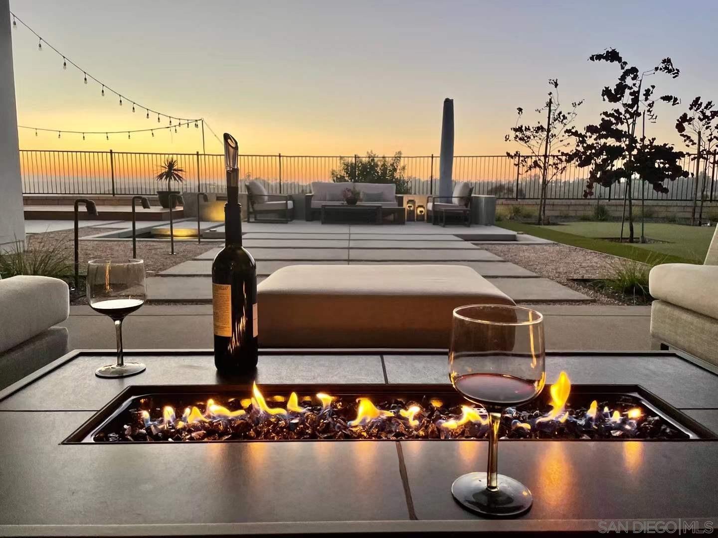 Detail Gallery Image 36 of 45 For 6372  Meadowbrush Cir, San Diego,  CA 92130 - 5 Beds | 5/1 Baths