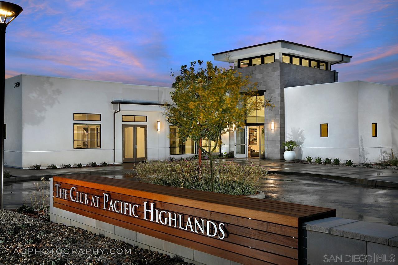 Detail Gallery Image 38 of 45 For 6372  Meadowbrush Cir, San Diego,  CA 92130 - 5 Beds | 5/1 Baths