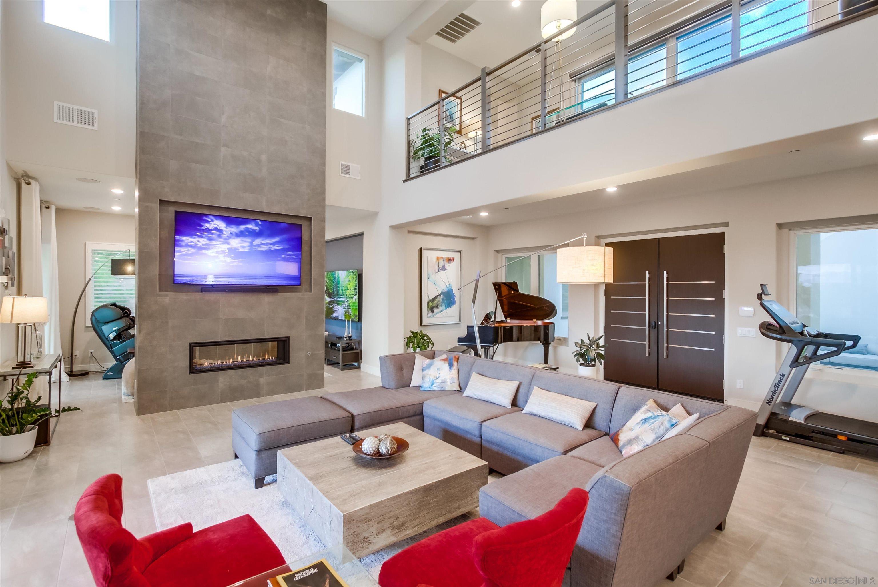 Detail Gallery Image 7 of 45 For 6372  Meadowbrush Cir, San Diego,  CA 92130 - 5 Beds | 5/1 Baths