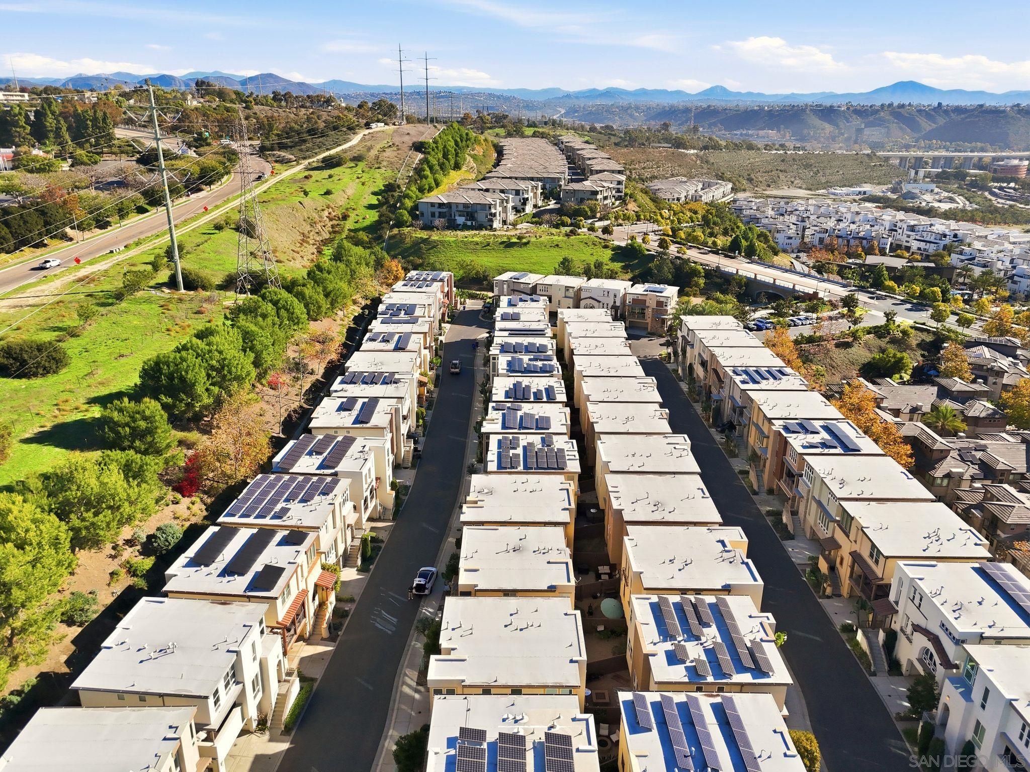 Detail Gallery Image 5 of 62 For 8337  Summit Way, San Diego,  CA 92108 - 3 Beds | 3/1 Baths