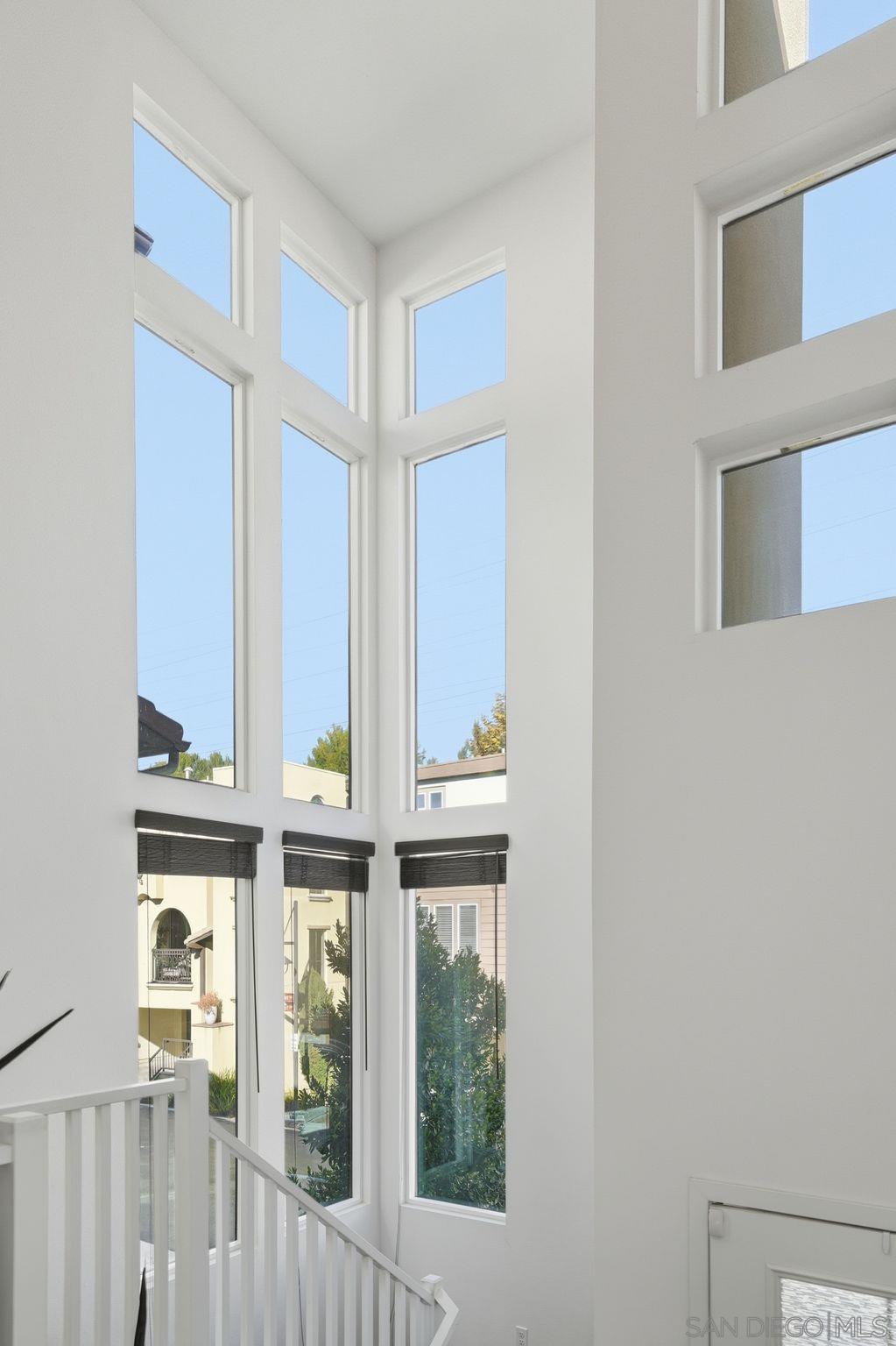 Detail Gallery Image 6 of 62 For 8337  Summit Way, San Diego,  CA 92108 - 3 Beds | 3/1 Baths