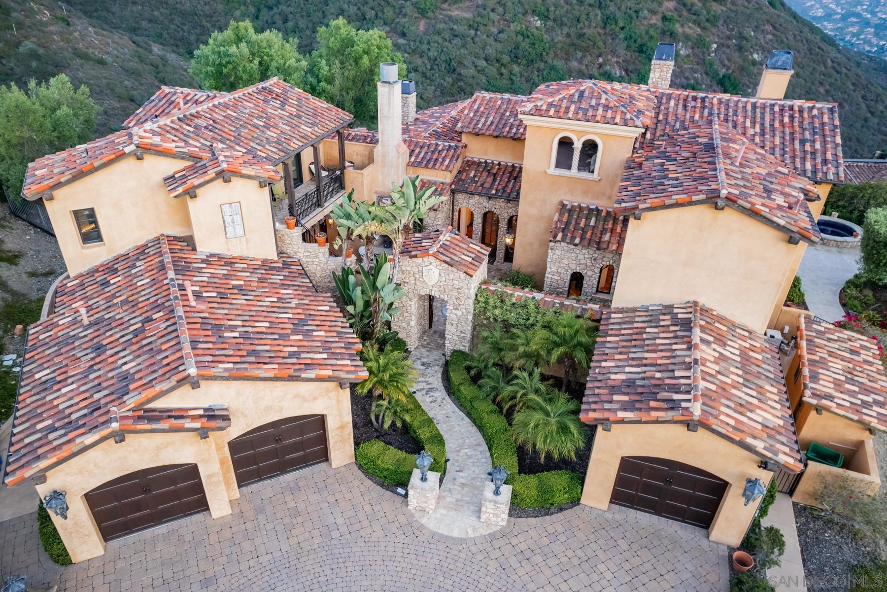 Detail Gallery Image 2 of 33 For 18113  El Brazo, Rancho Santa Fe,  CA 92067 - 5 Beds | 4/2 Baths
