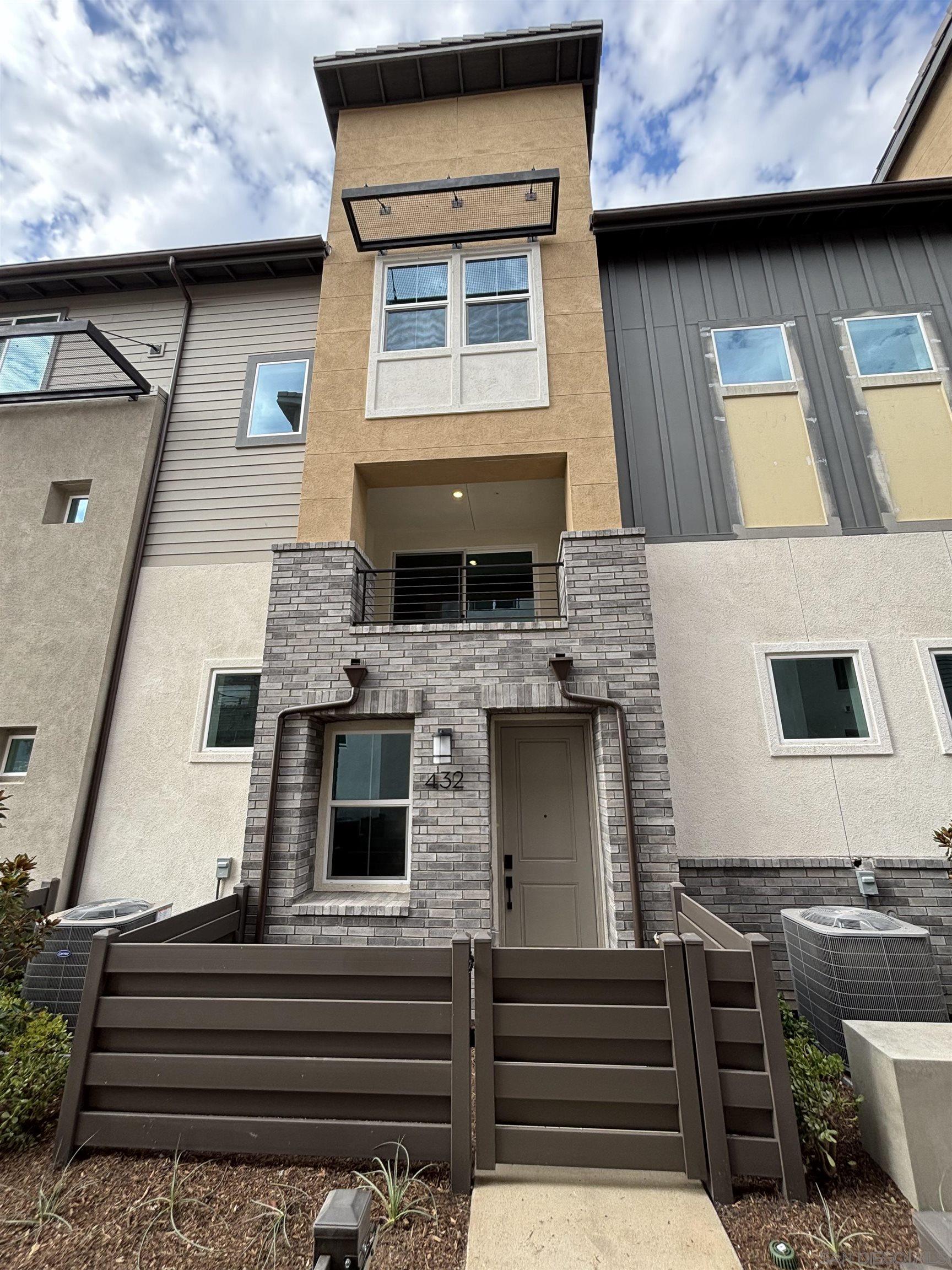 Detail Gallery Image 2 of 35 For 432  Caliper Way, San Marcos,  CA 92078 - 3 Beds | 2/1 Baths