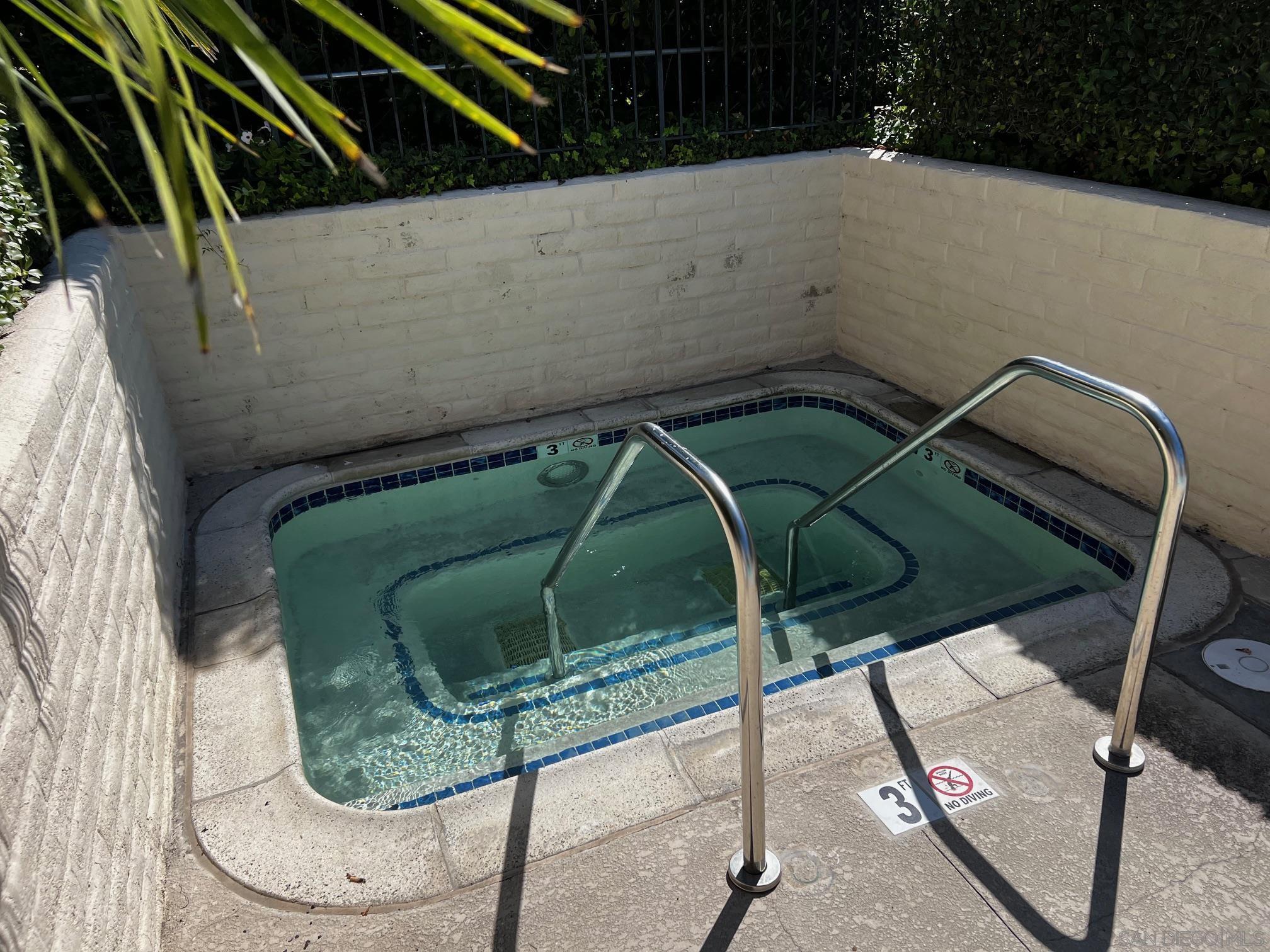 Detail Gallery Image 15 of 17 For 4881  Collwood Blvd  #B,  San Diego,  CA 92115 - 2 Beds | 1 Baths