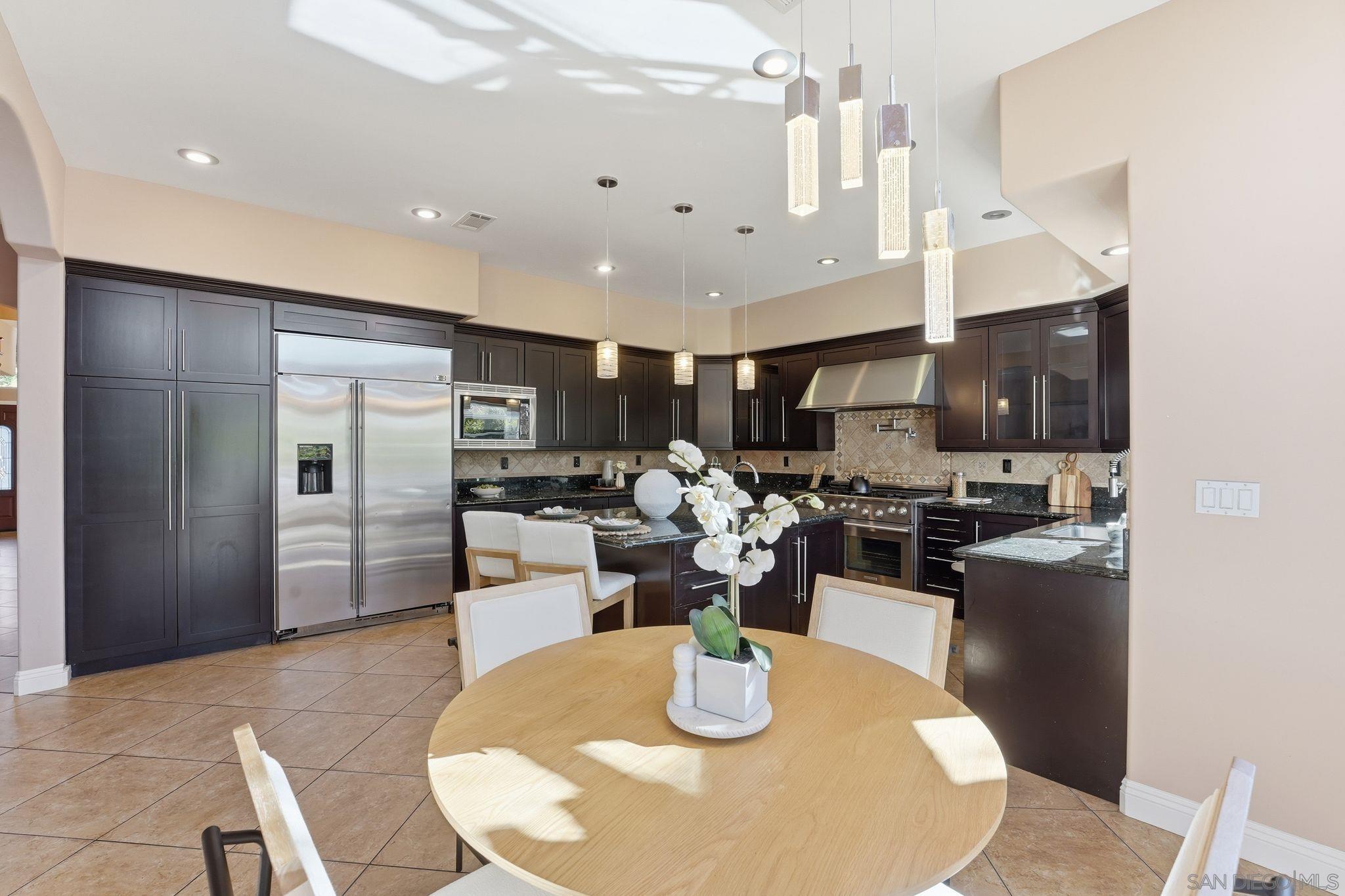 Detail Gallery Image 19 of 60 For 11479  Duenda Rd, San Diego,  CA 92127 - 5 Beds | 4/1 Baths