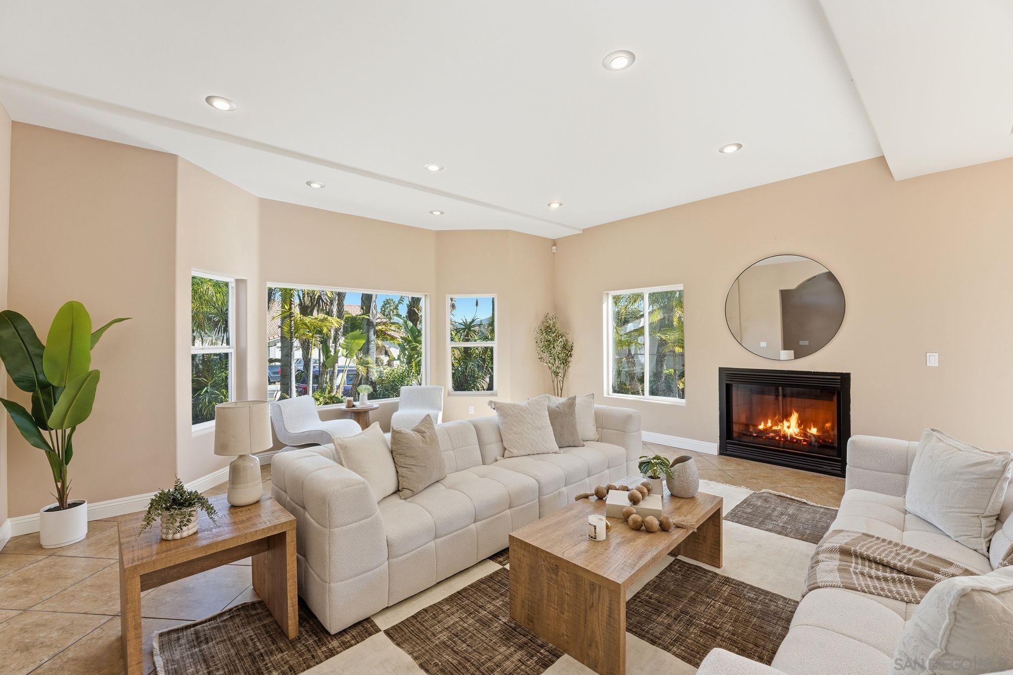 Detail Gallery Image 4 of 60 For 11479  Duenda Rd, San Diego,  CA 92127 - 5 Beds | 4/1 Baths