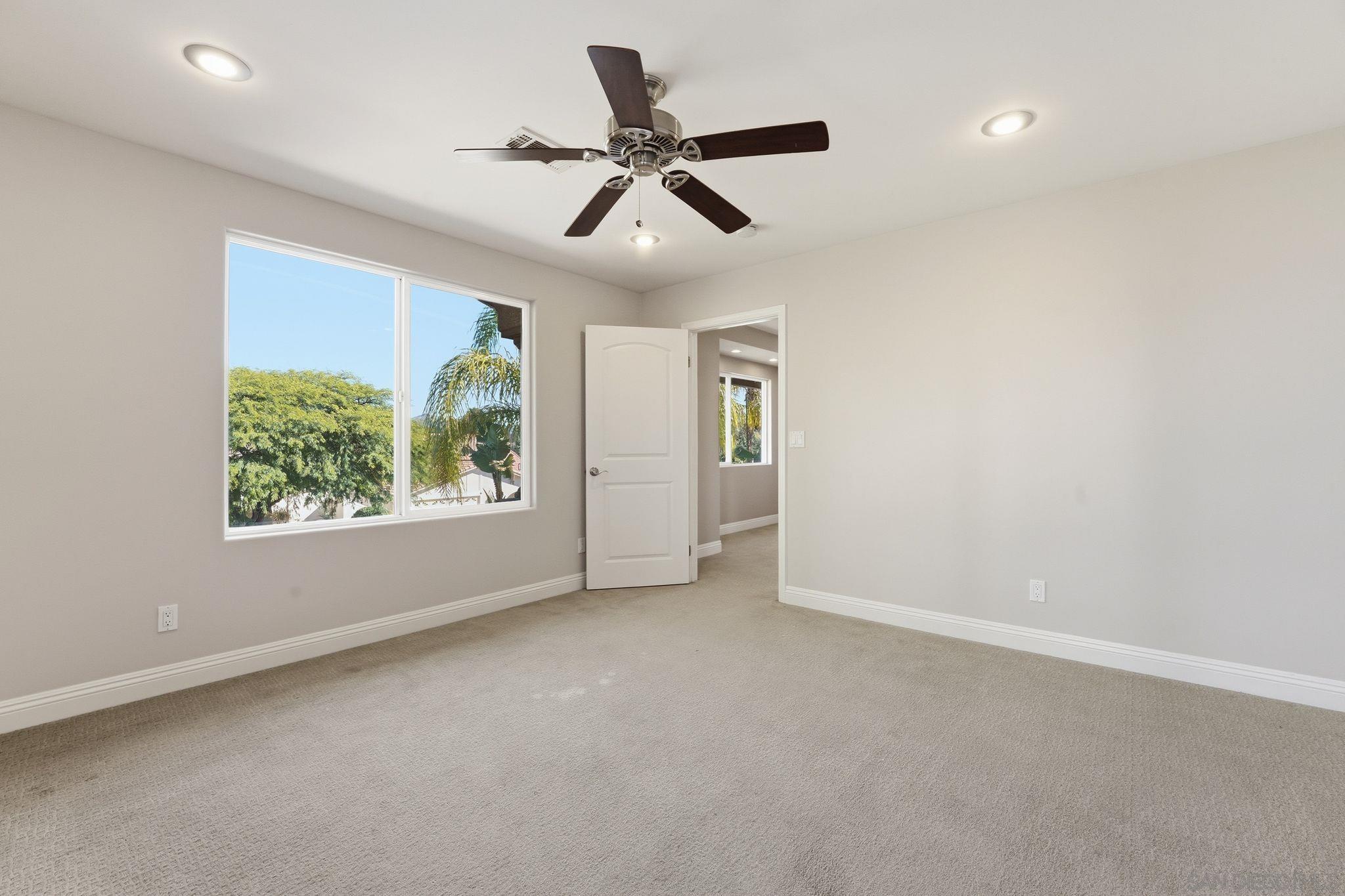 Detail Gallery Image 33 of 60 For 11479  Duenda Rd, San Diego,  CA 92127 - 5 Beds | 4/1 Baths