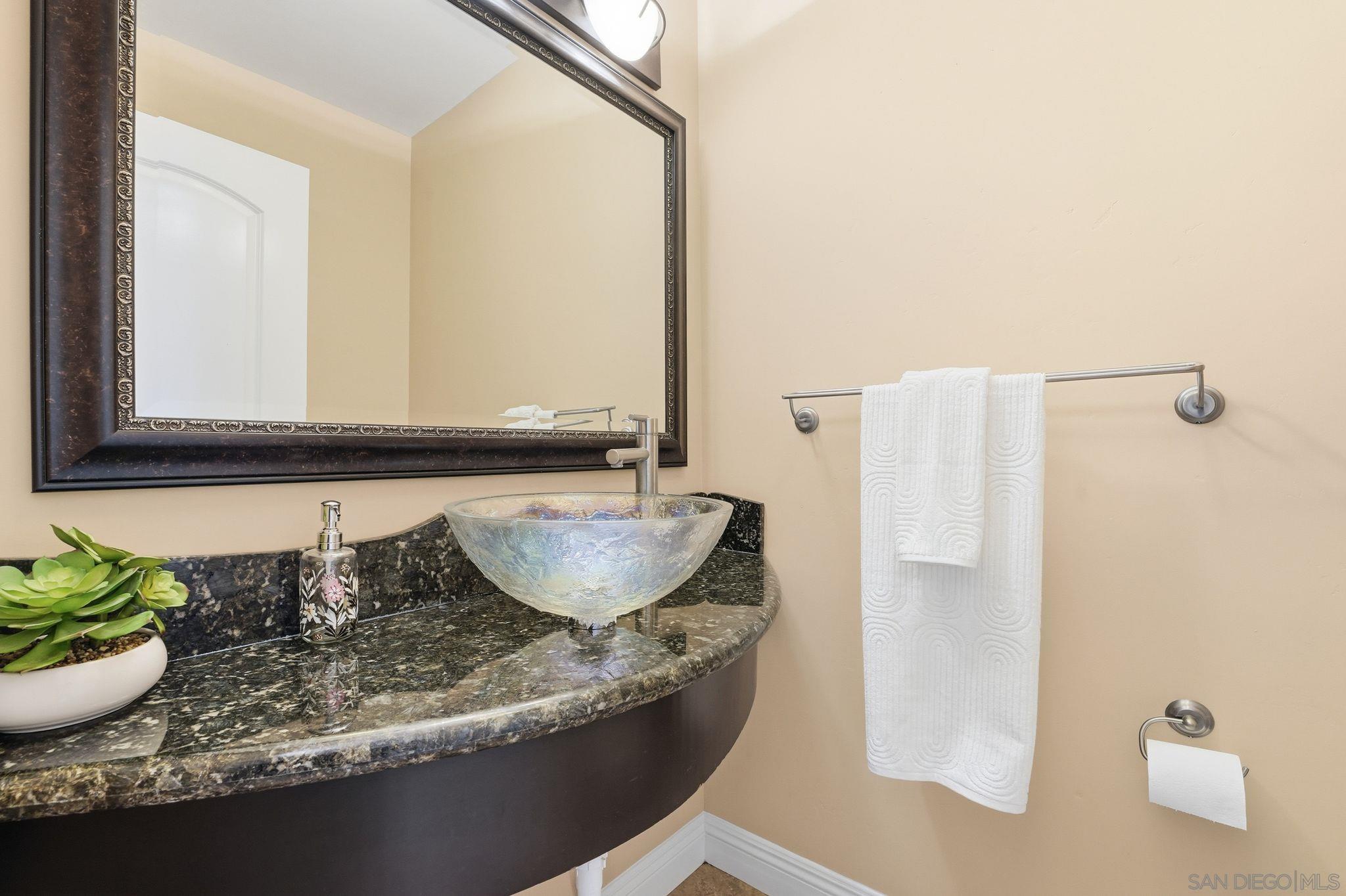 Detail Gallery Image 38 of 60 For 11479  Duenda Rd, San Diego,  CA 92127 - 5 Beds | 4/1 Baths