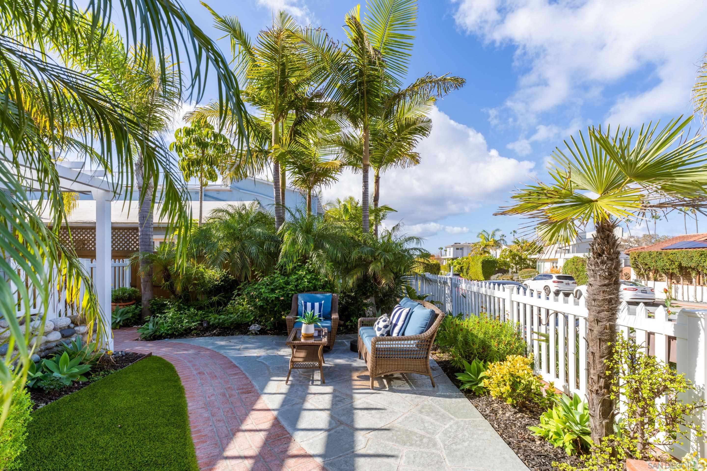 Detail Gallery Image 2 of 74 For 383  Westbourne St., La Jolla,  CA 92037 - – Beds | – Baths