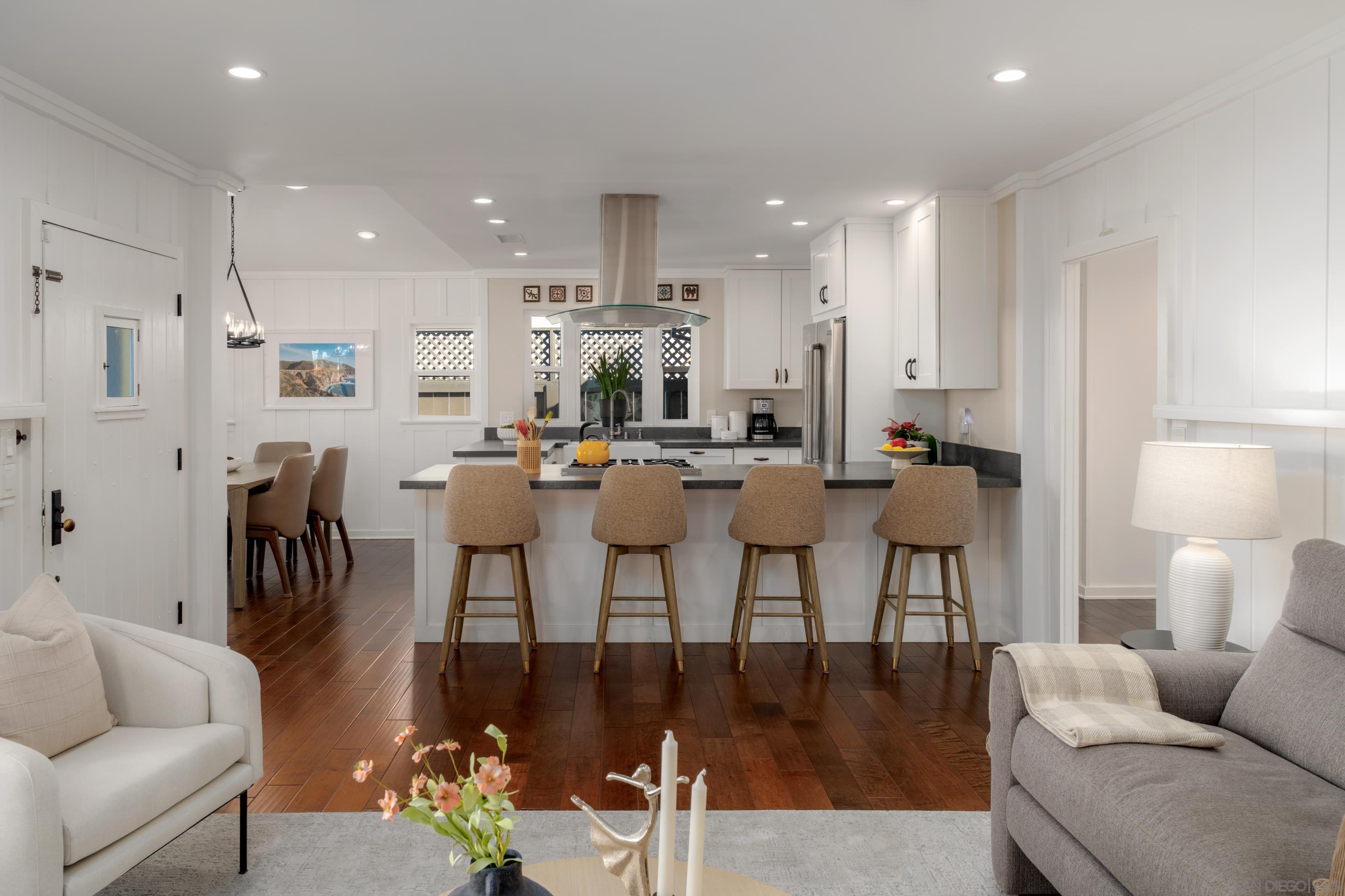 Detail Gallery Image 10 of 74 For 383  Westbourne St., La Jolla,  CA 92037 - – Beds | – Baths