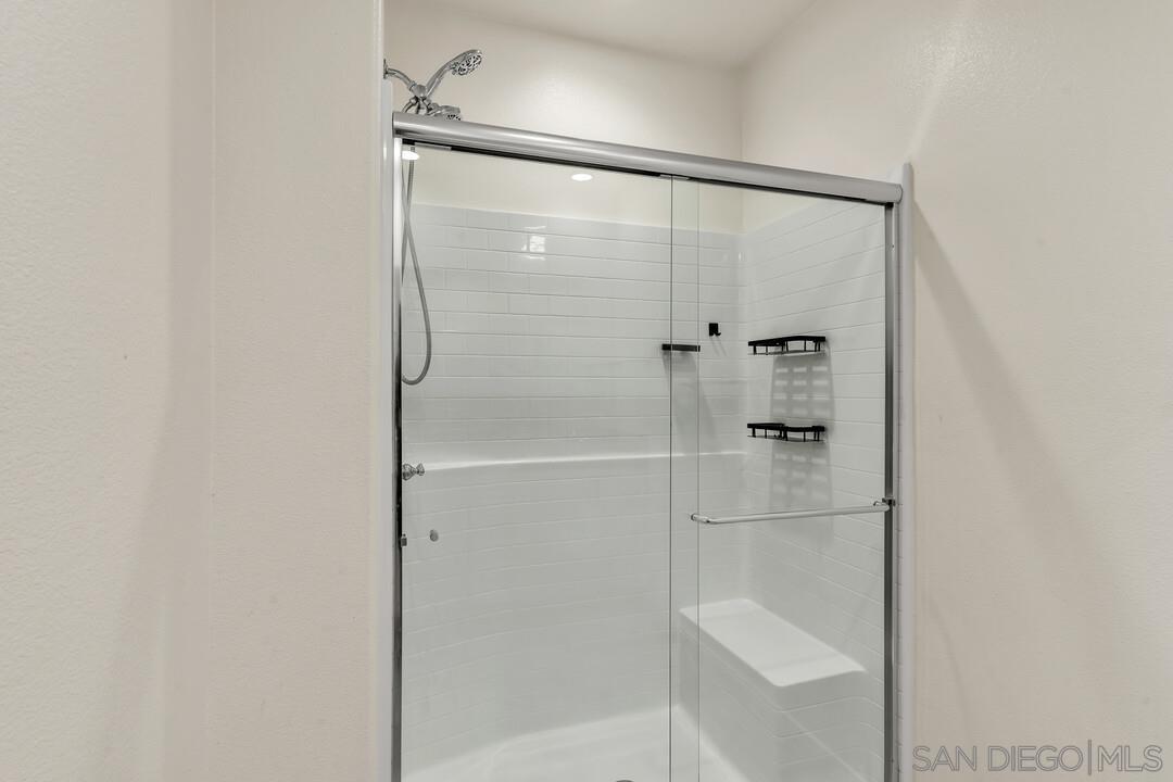 Detail Gallery Image 20 of 28 For 1961  Avenida Citron Unit 115  #115,  Chula Vista,  CA 91913 - 3 Beds | 2/1 Baths